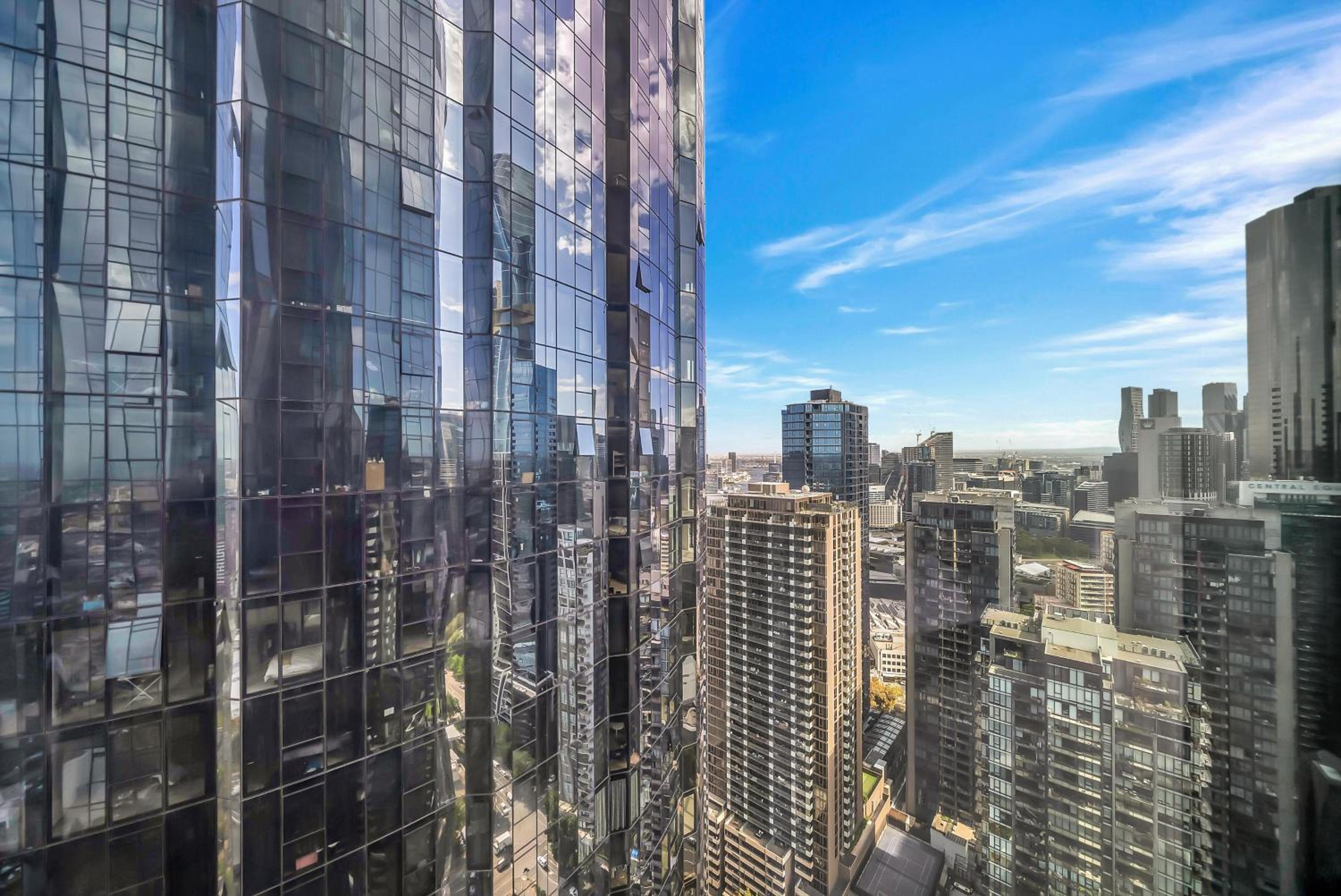 Melbourne Square Apartments