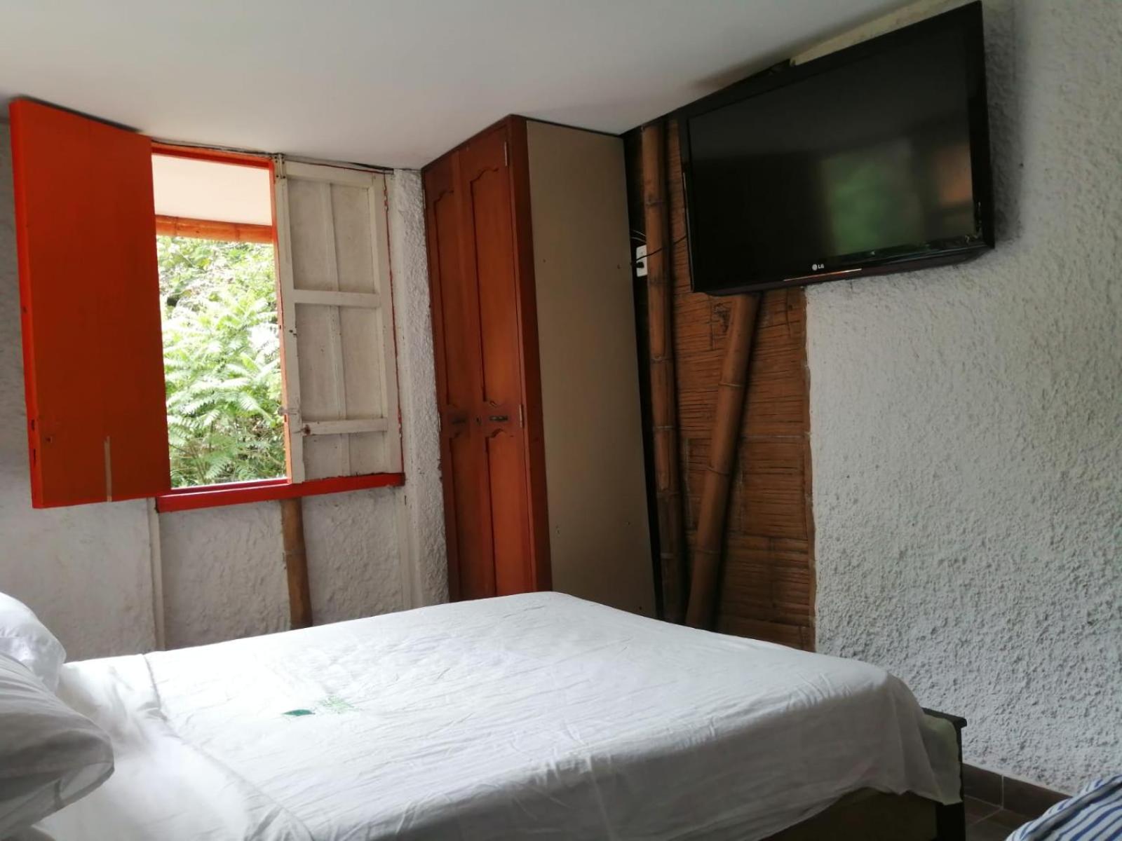 Cabaña rural con piscina