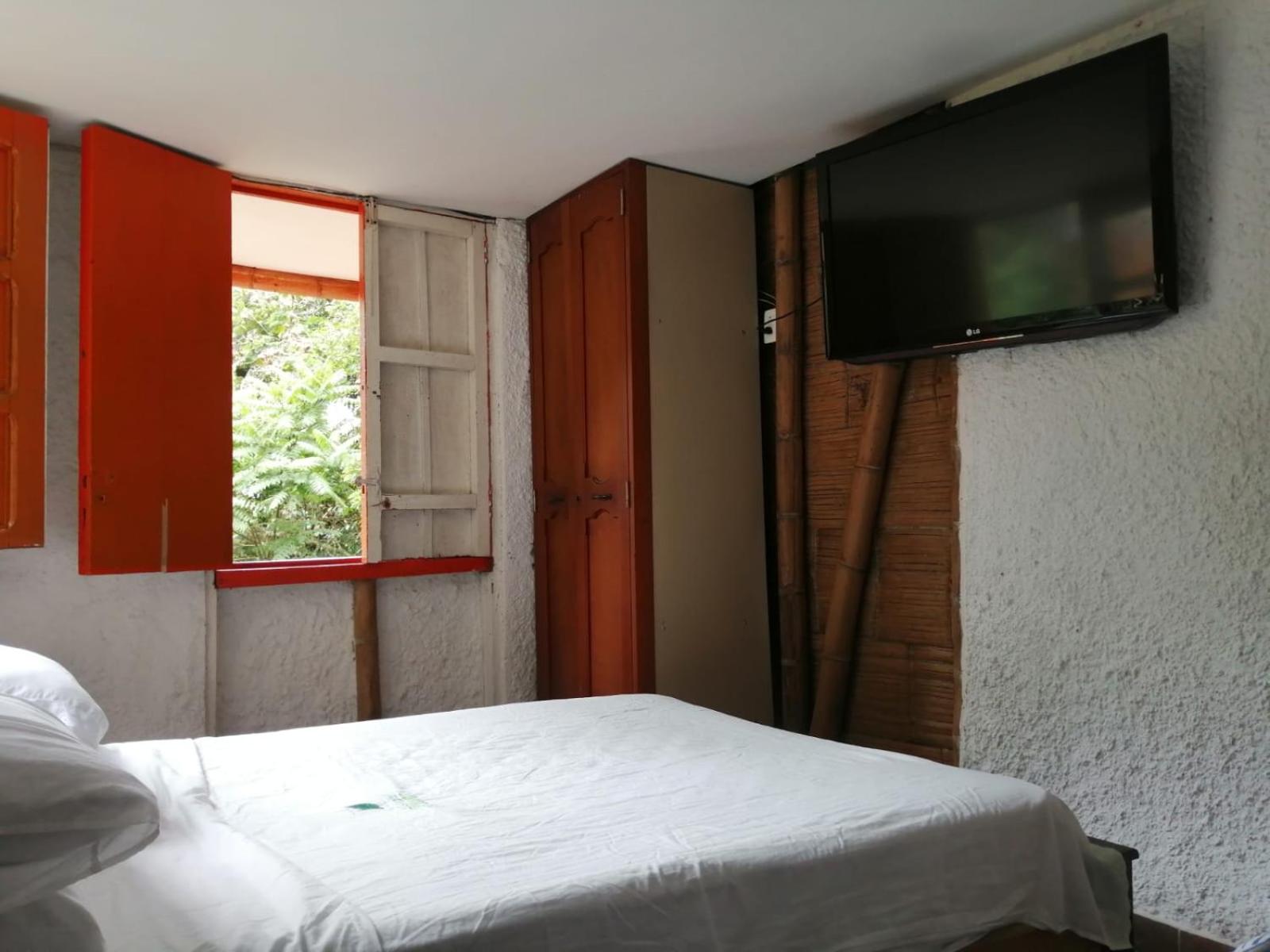 Cabaña rural con piscina