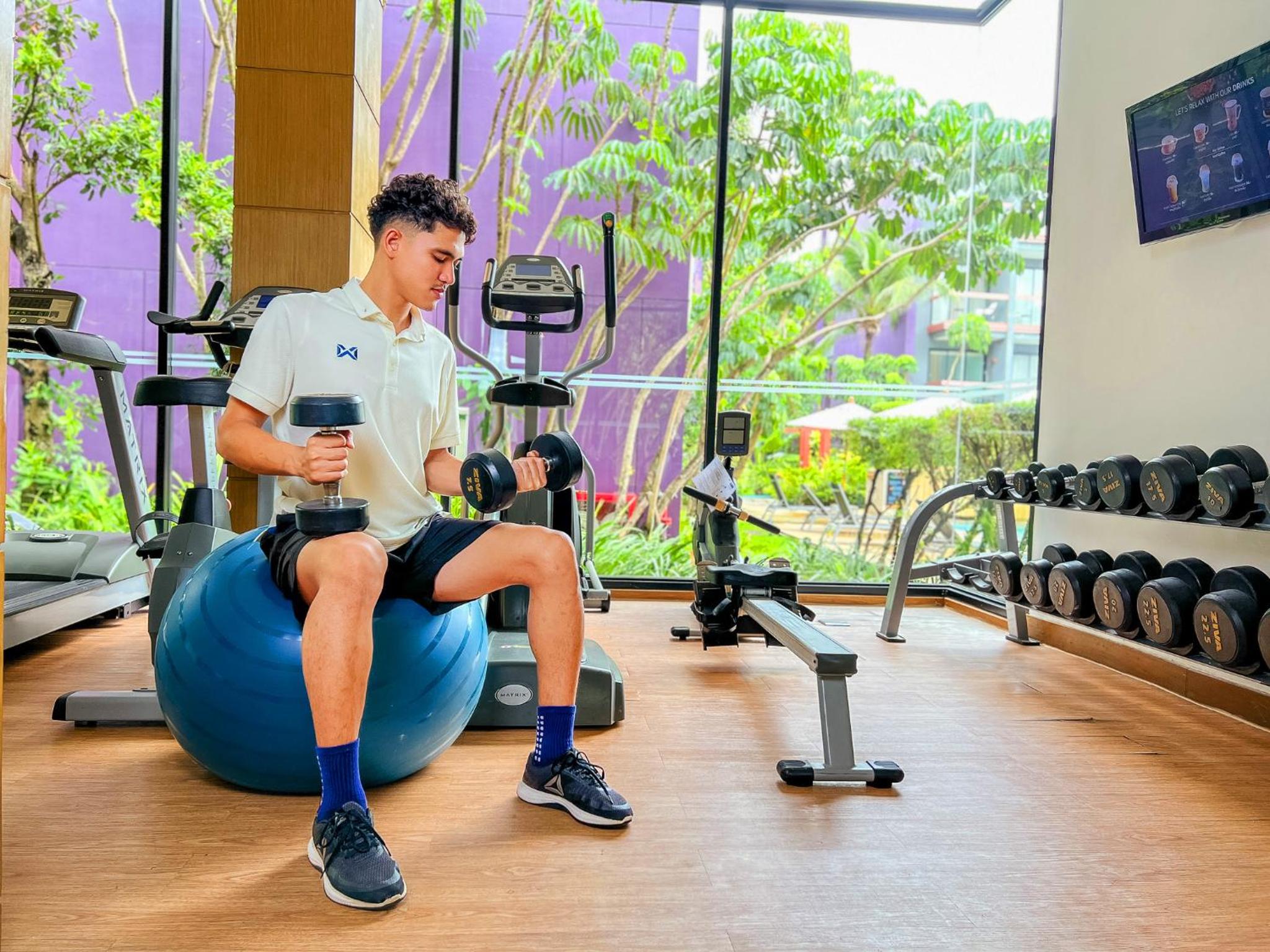 Holiday Inn Express Phuket Patong Beach Central by IHG