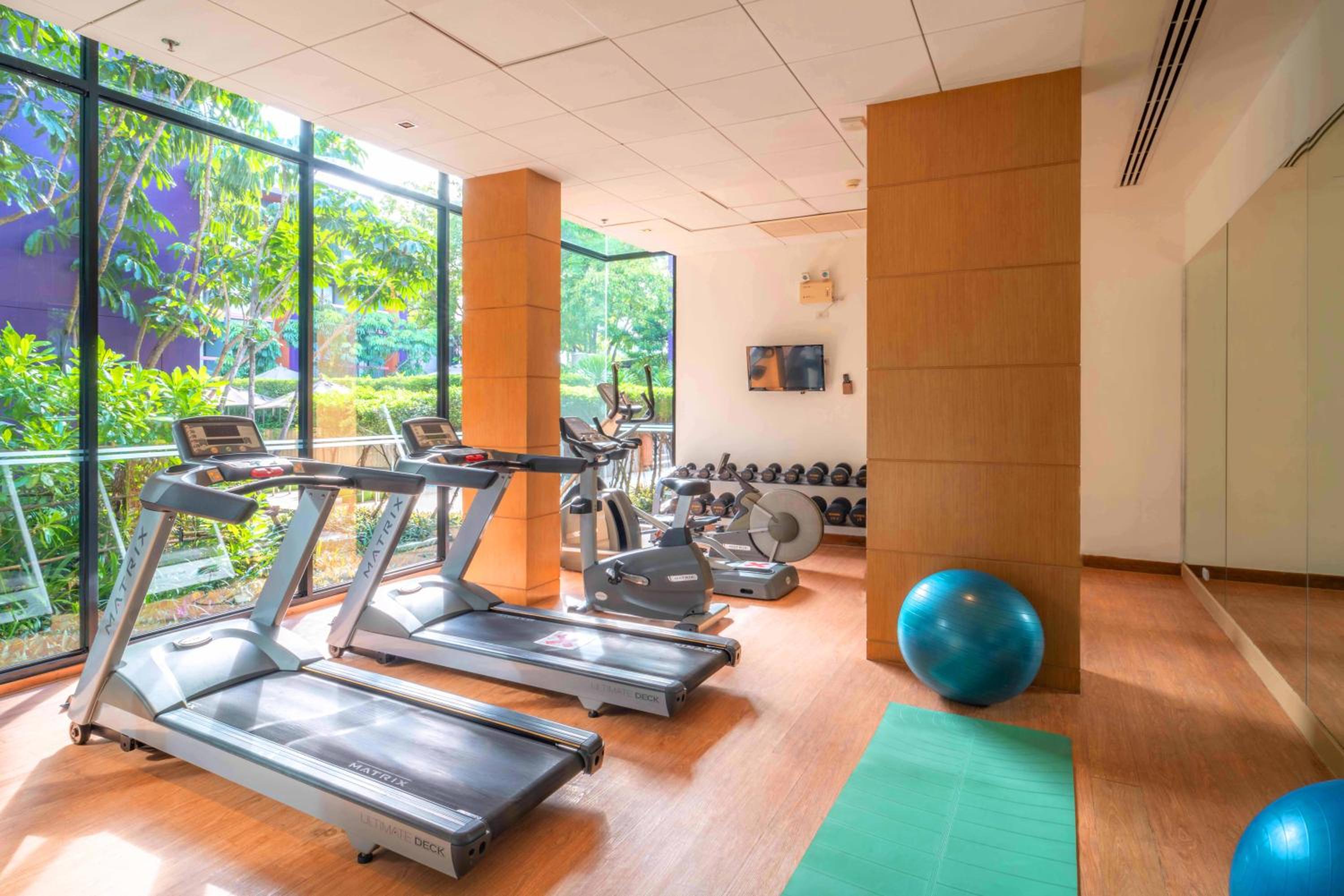 Holiday Inn Express Phuket Patong Beach Central by IHG