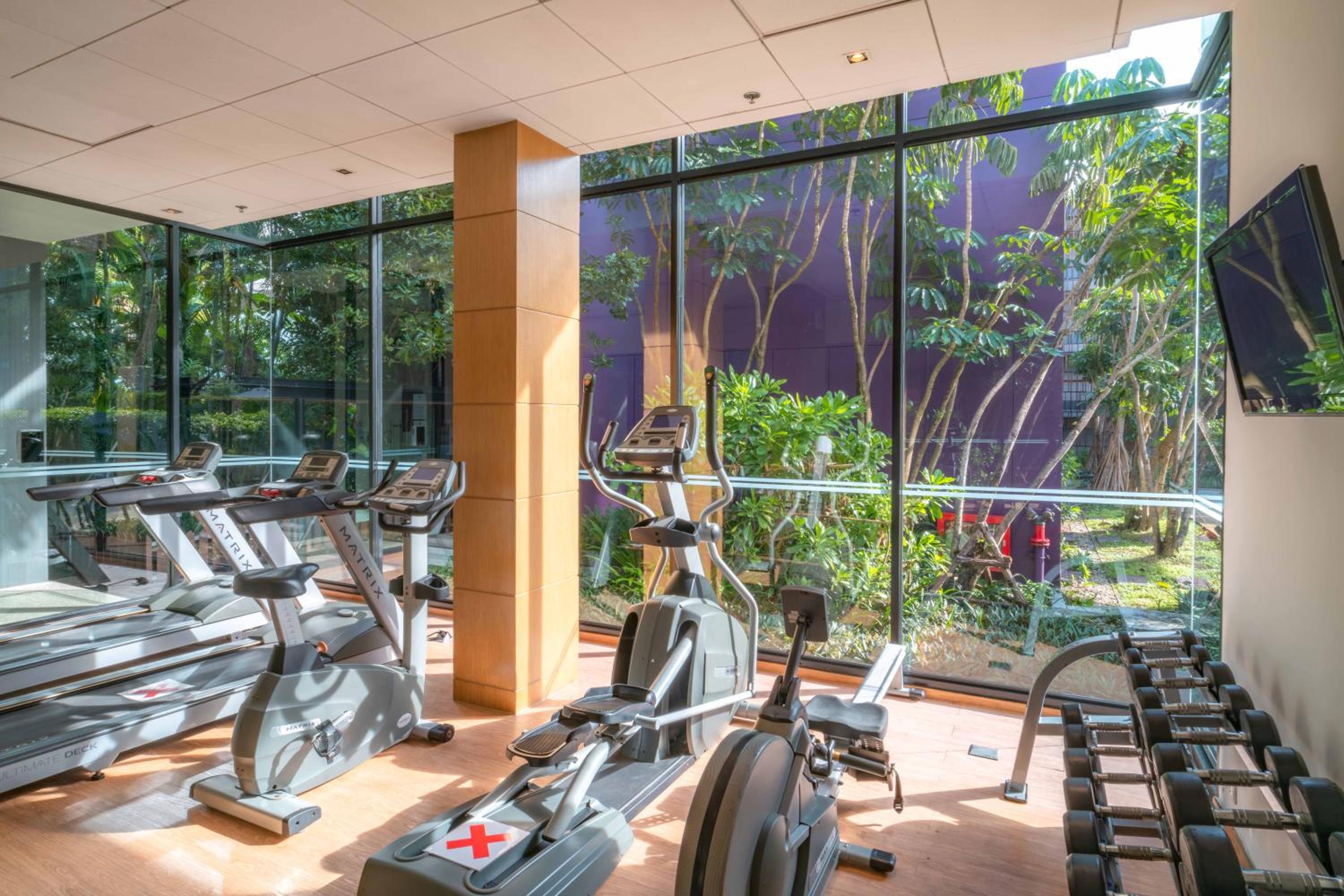 Holiday Inn Express Phuket Patong Beach Central by IHG