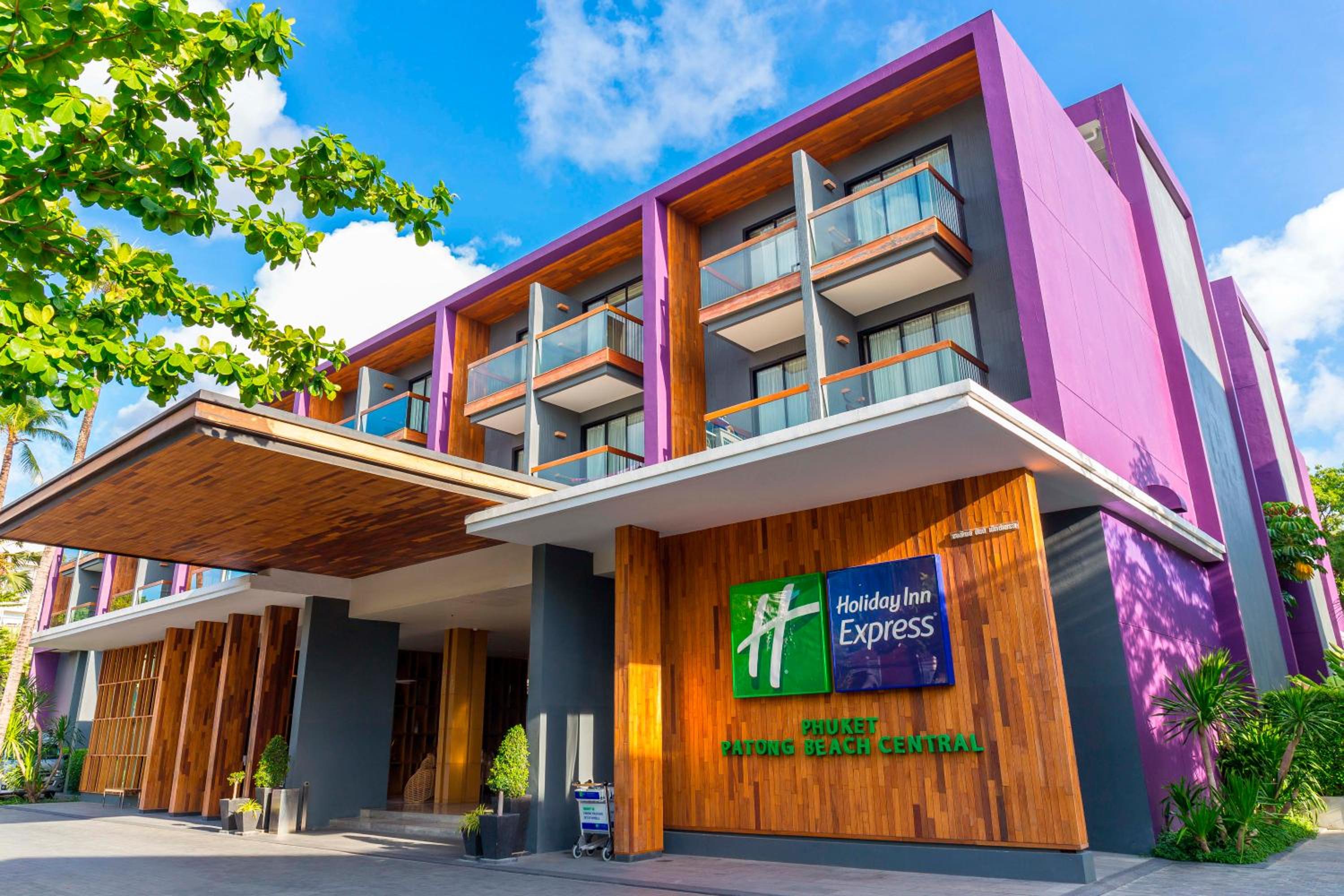 Holiday Inn Express Phuket Patong Beach Central by IHG