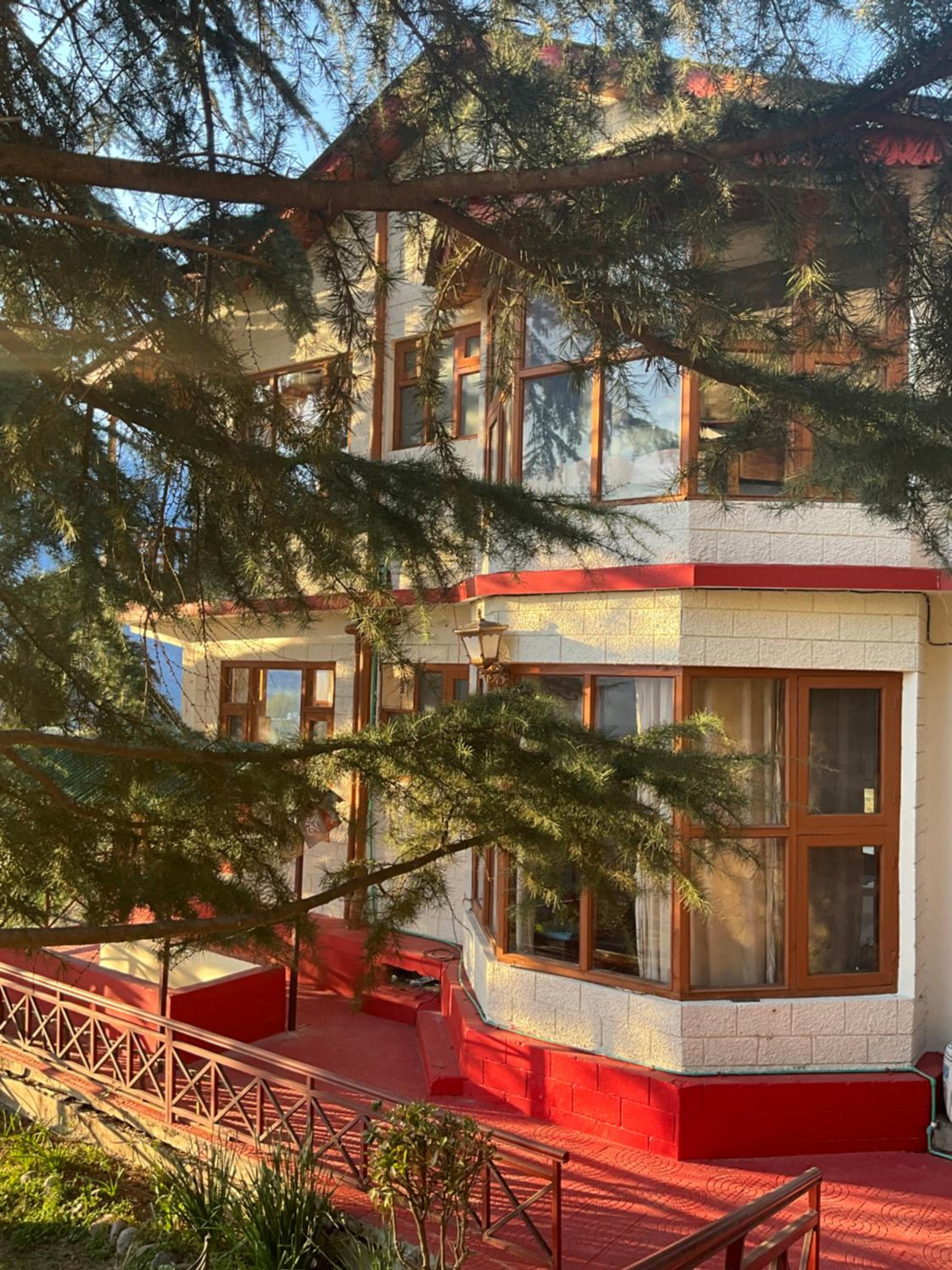 TSUKIMI Homestay, Naggar, Manali