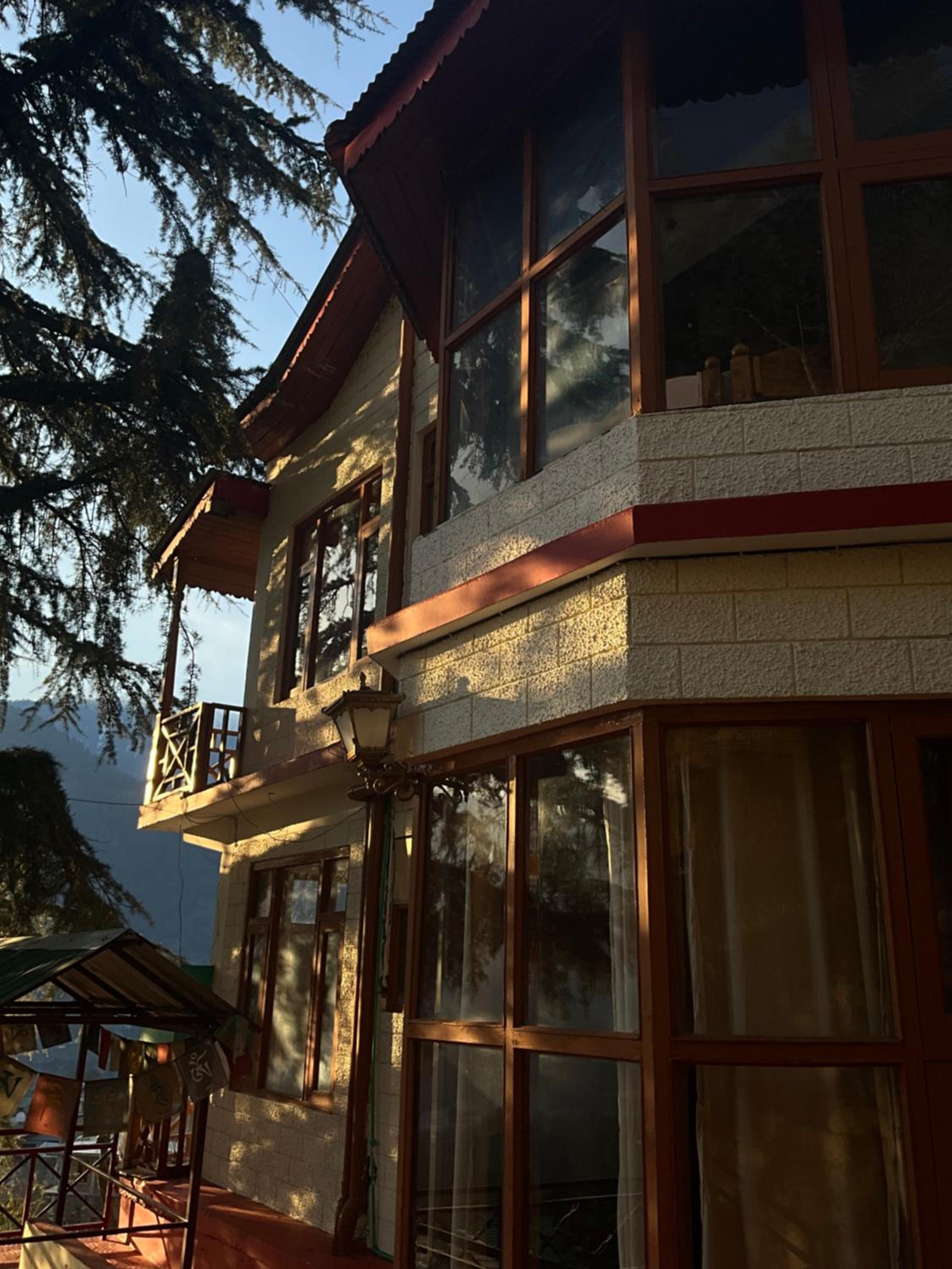 TSUKIMI Homestay, Naggar, Manali
