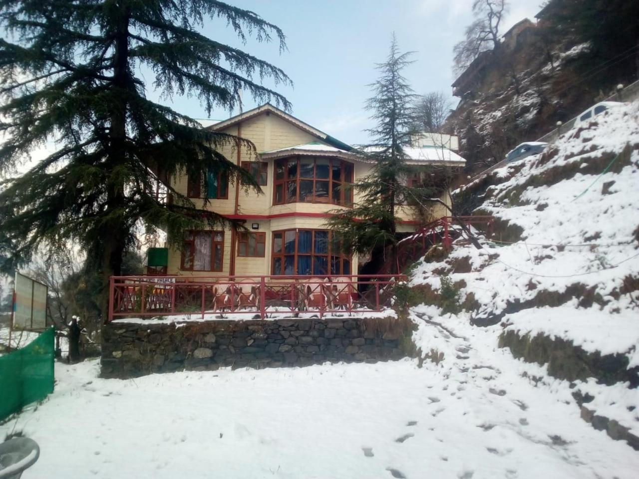 TSUKIMI Homestay, Naggar, Manali