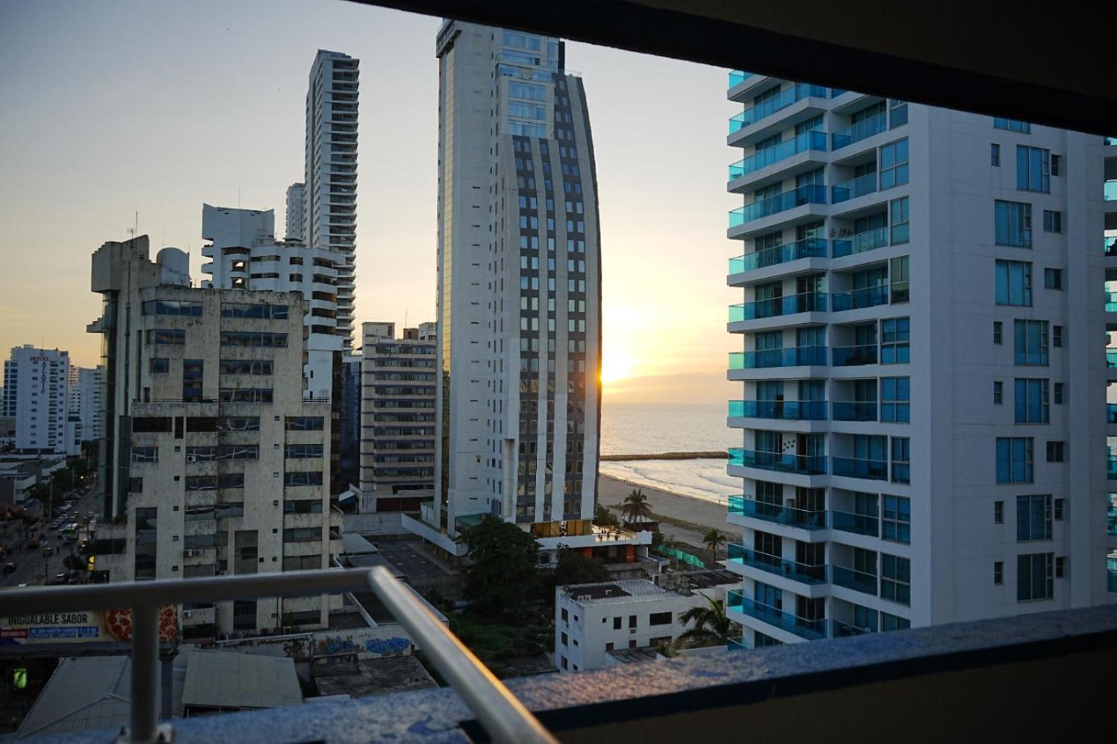 Frente al mar, Boca grande APT1105