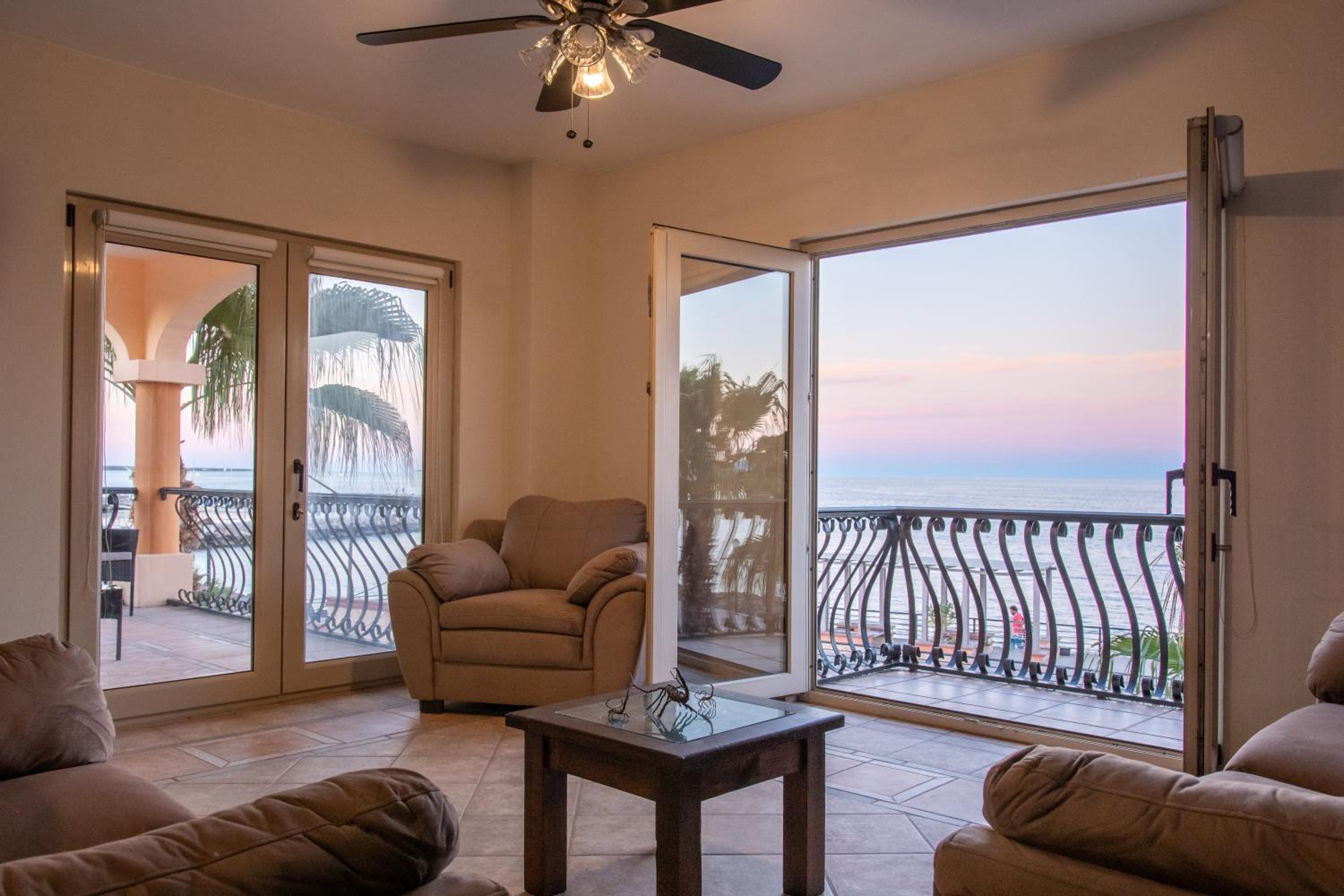 Loreto Palms Suites