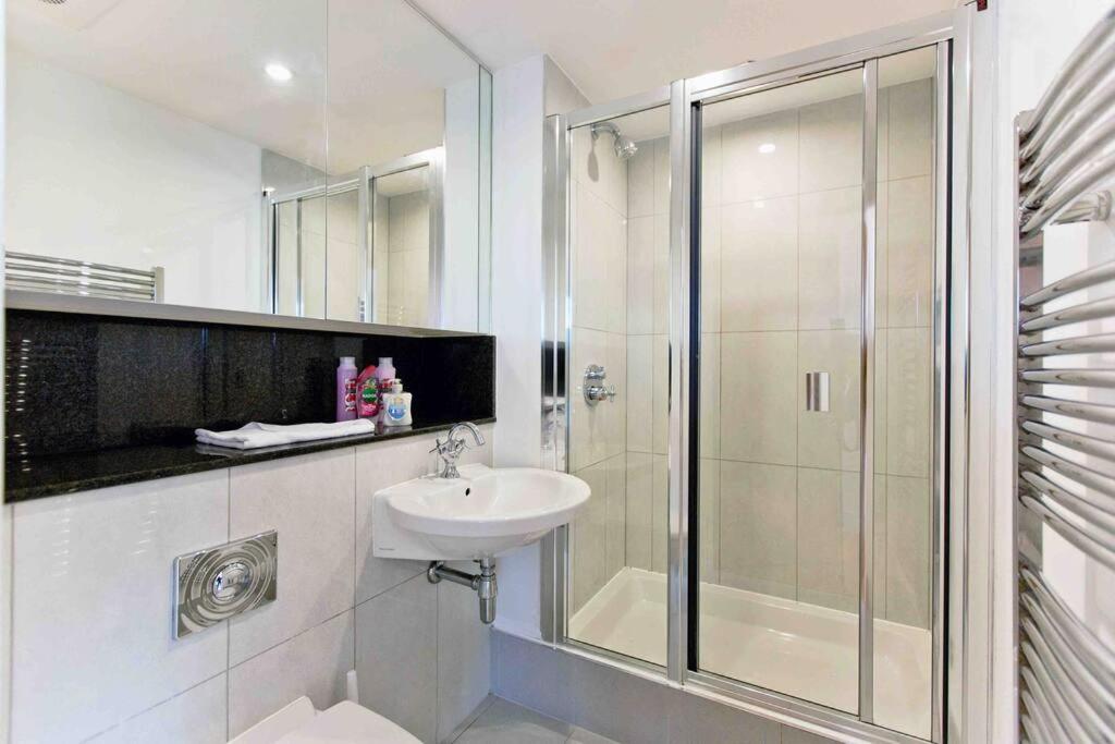 Lovely 2BD flat with River view