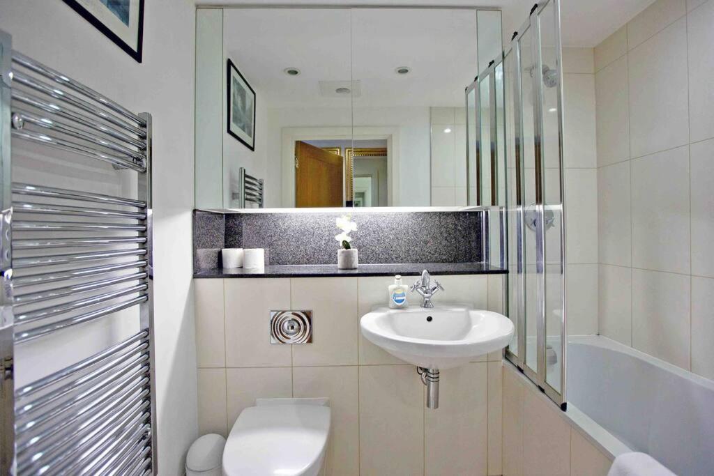 Lovely 2BD flat with River view