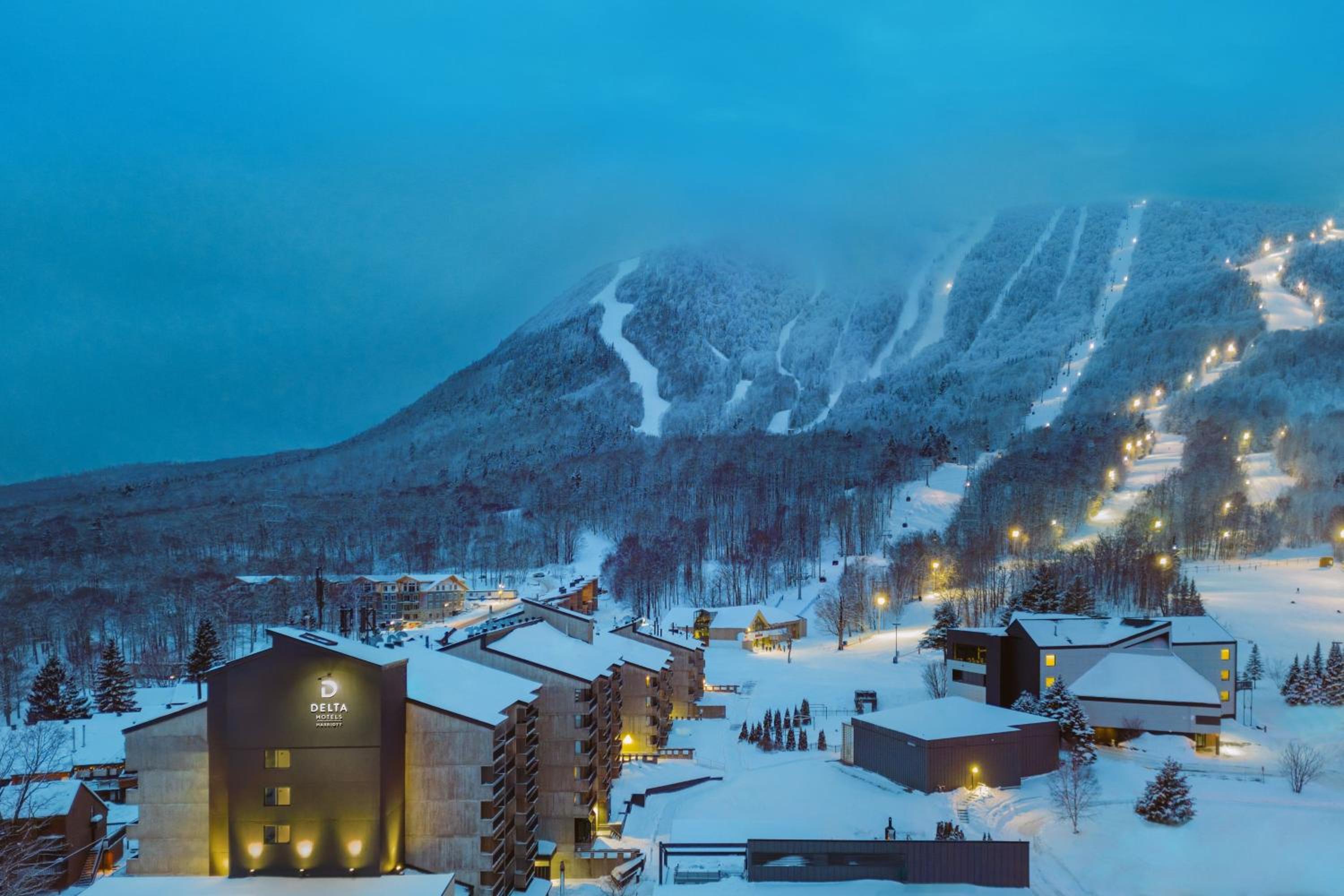 Hotel Delta Hotels by Marriott Mont Sainte-Anne, Resort & Convention Center