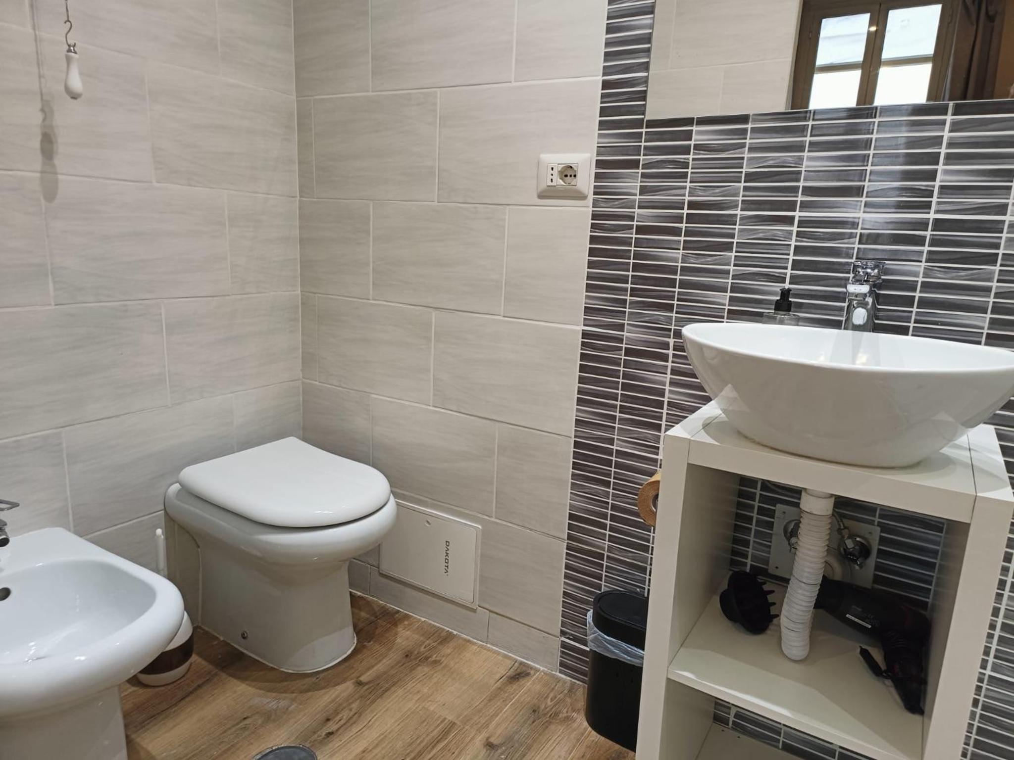 AmoRoma Suite