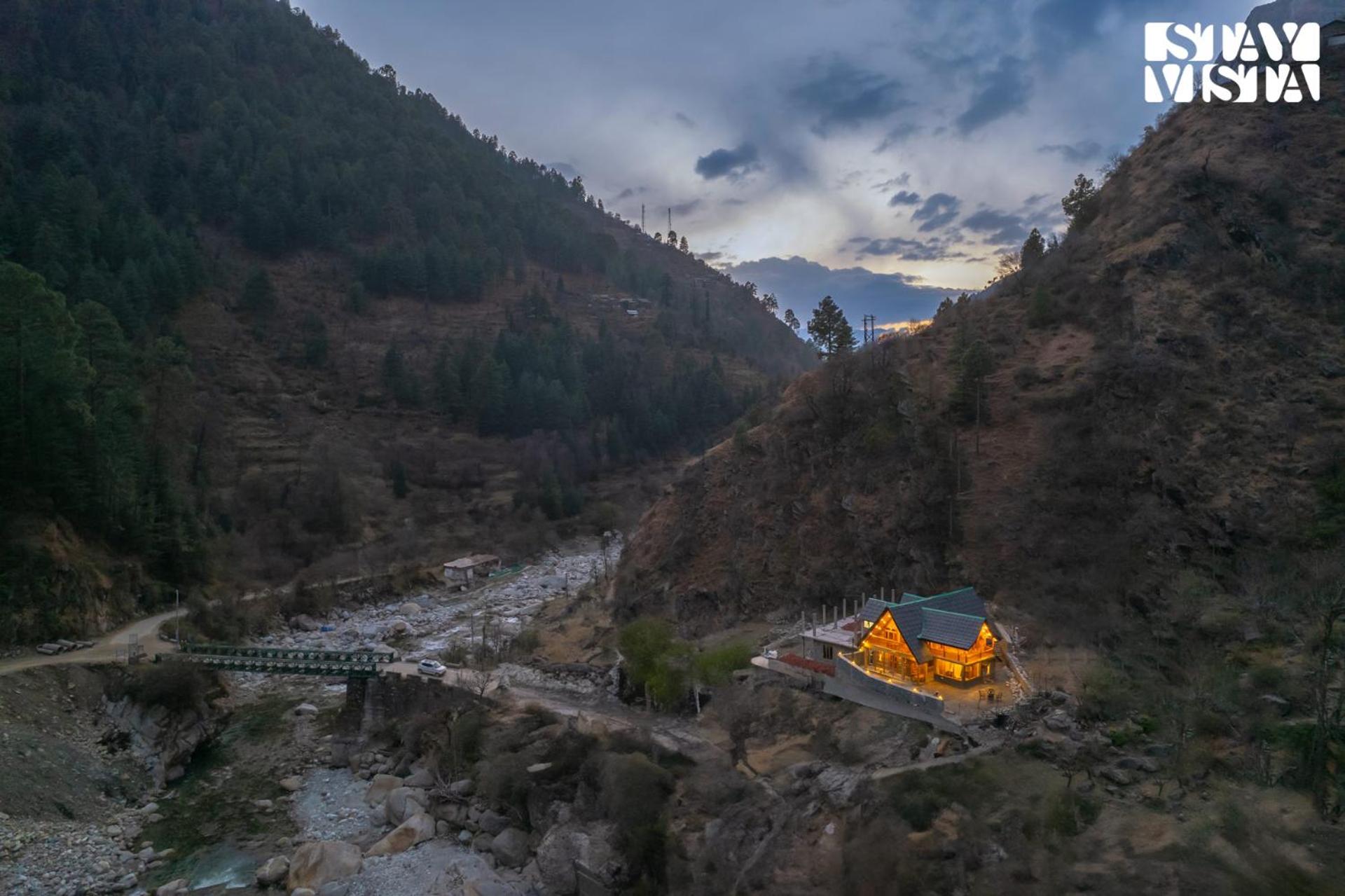 StayVista at Wisteria Whispers with Bonfire & River View