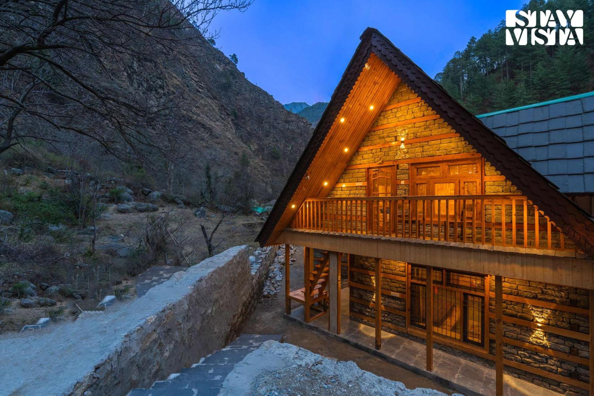 StayVista at Wisteria Whispers with Bonfire & River View