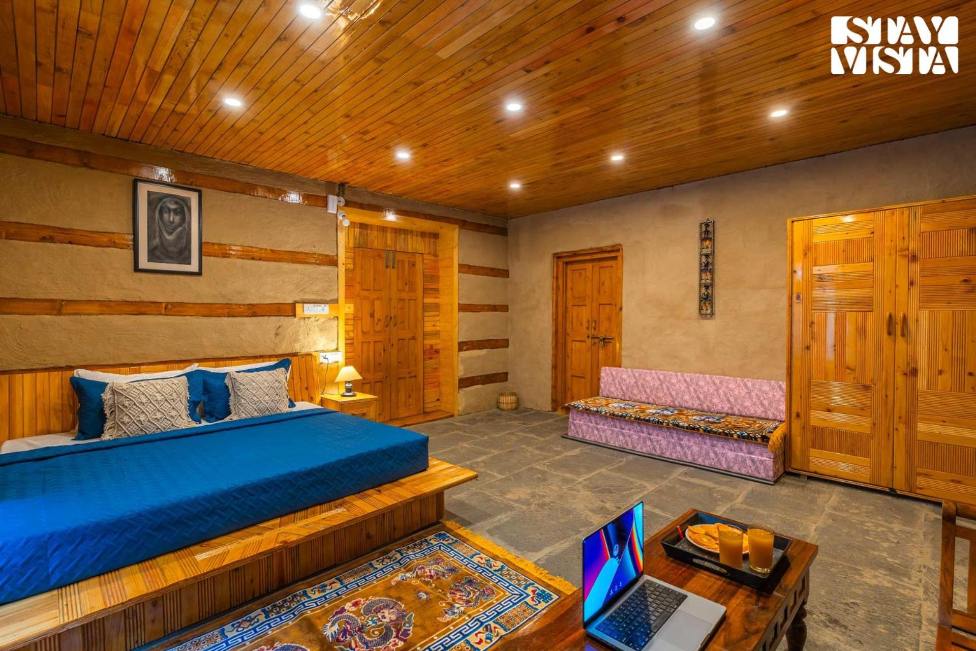 StayVista at Wisteria Whispers with Bonfire & River View