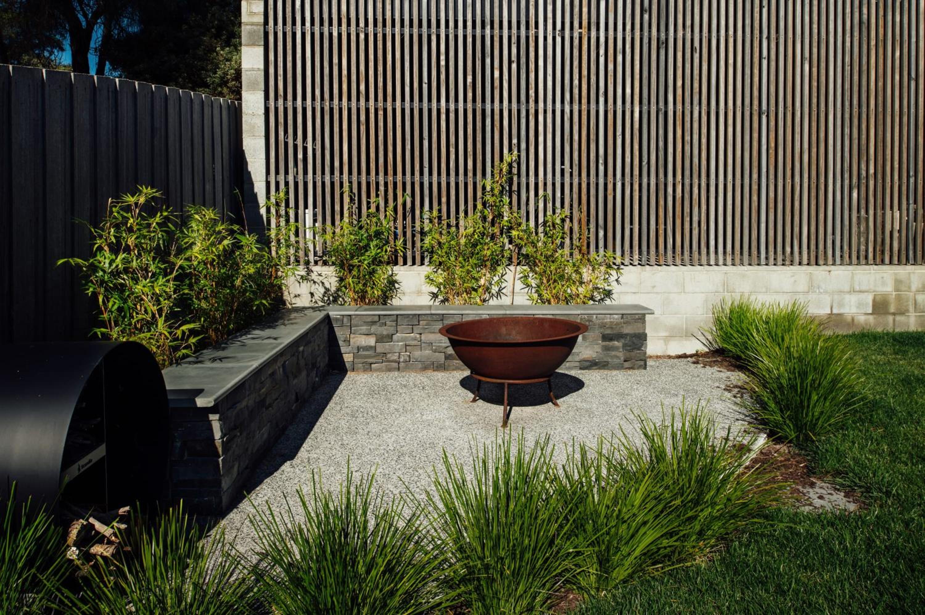 Blessington Beachside Retreat -38km to CBD