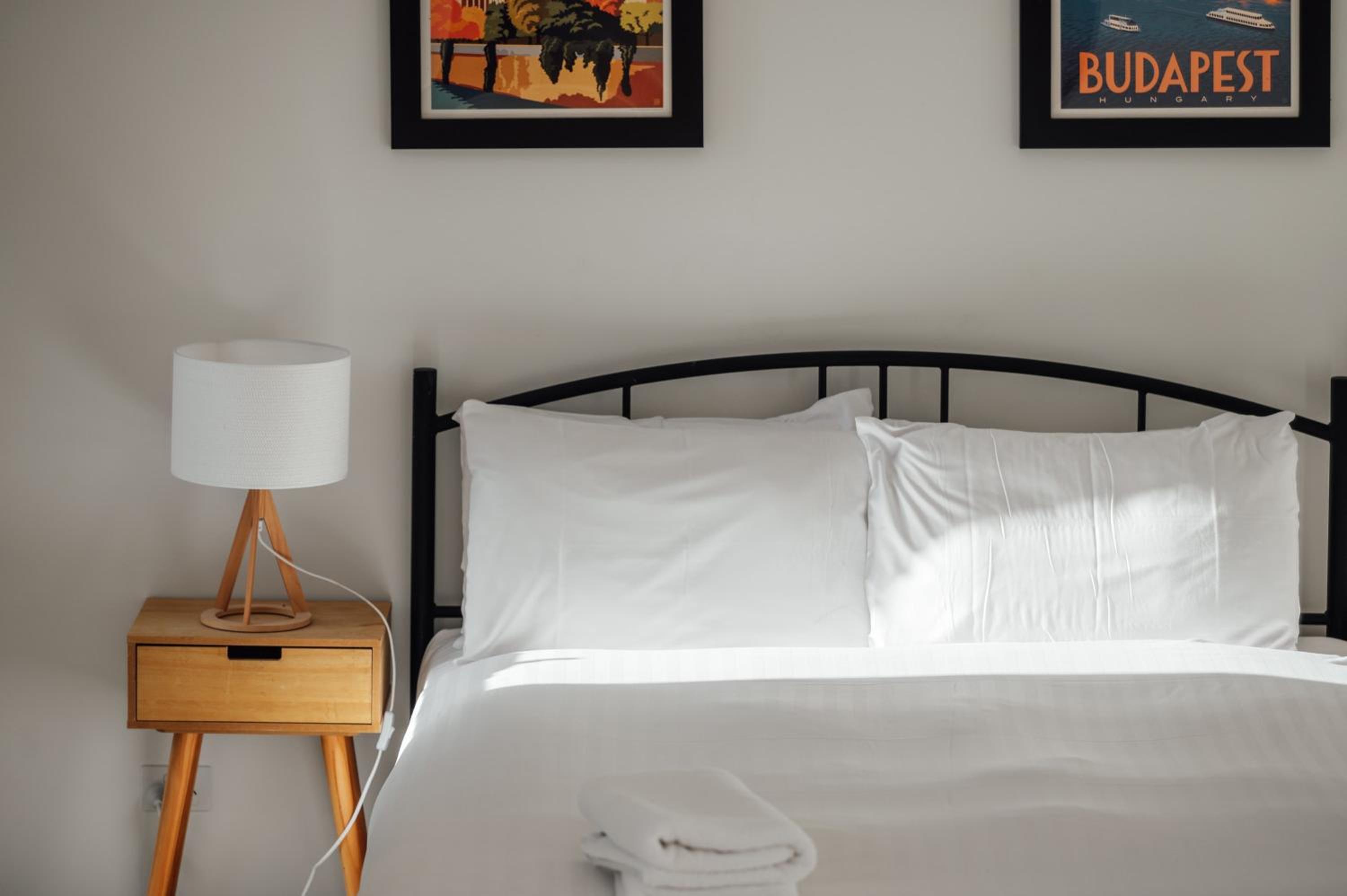 Blessington Beachside Retreat -38km to CBD