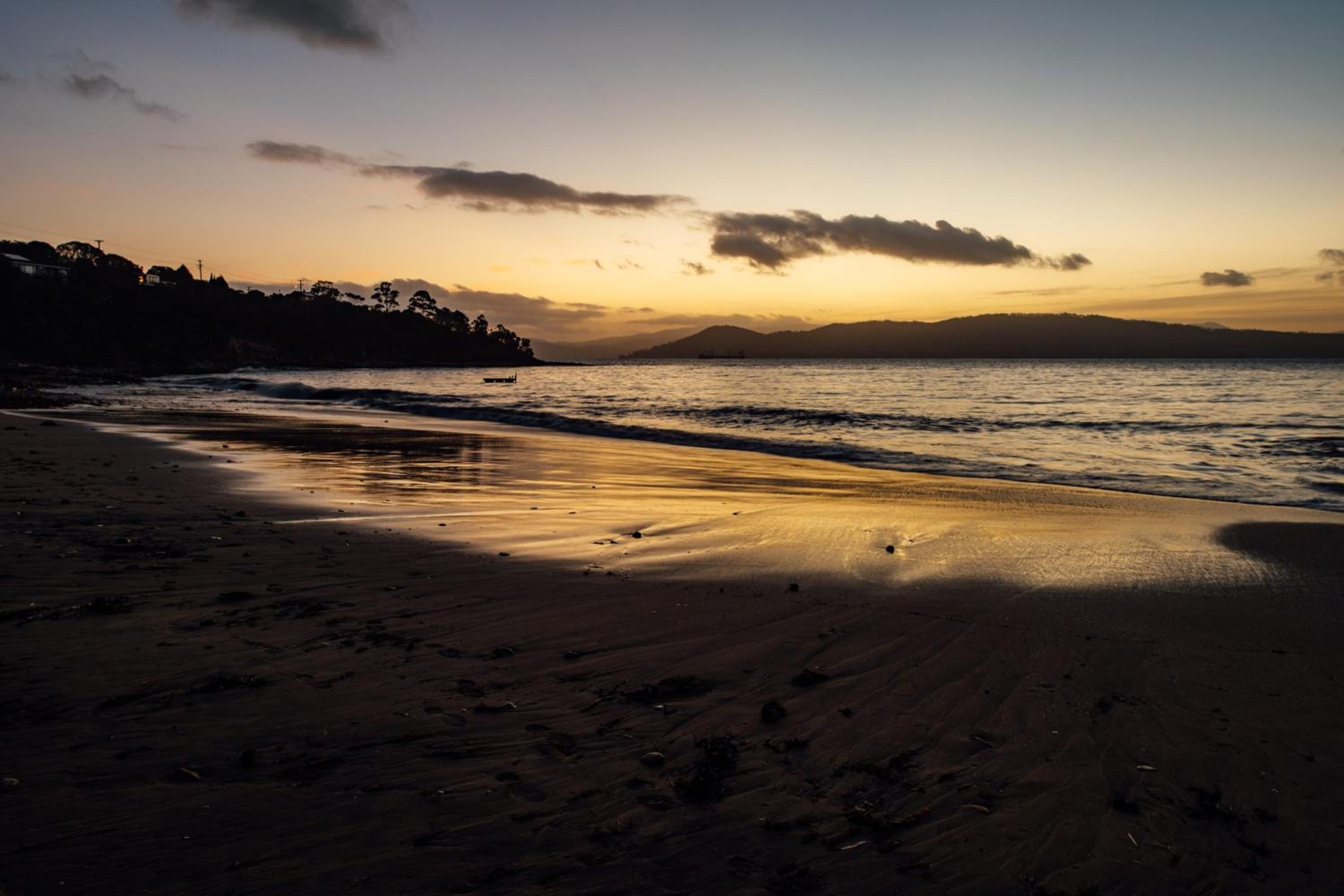 Blessington Beachside Retreat -38km to CBD