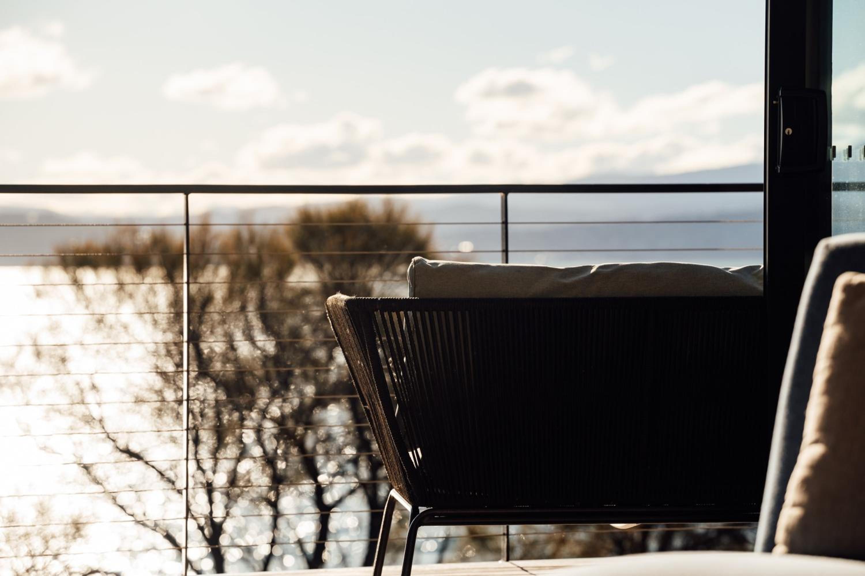 Blessington Beachside Retreat -38km to CBD