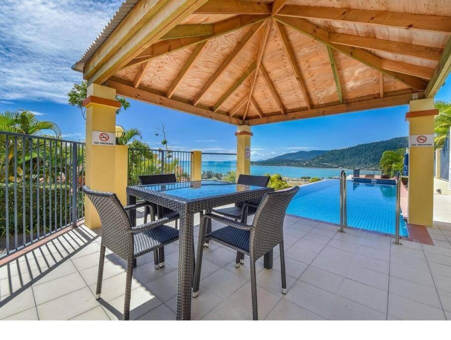 Hotel Beach Bliss Apartment- SeaViews-Wifi-Pool-Bbq - Image 1