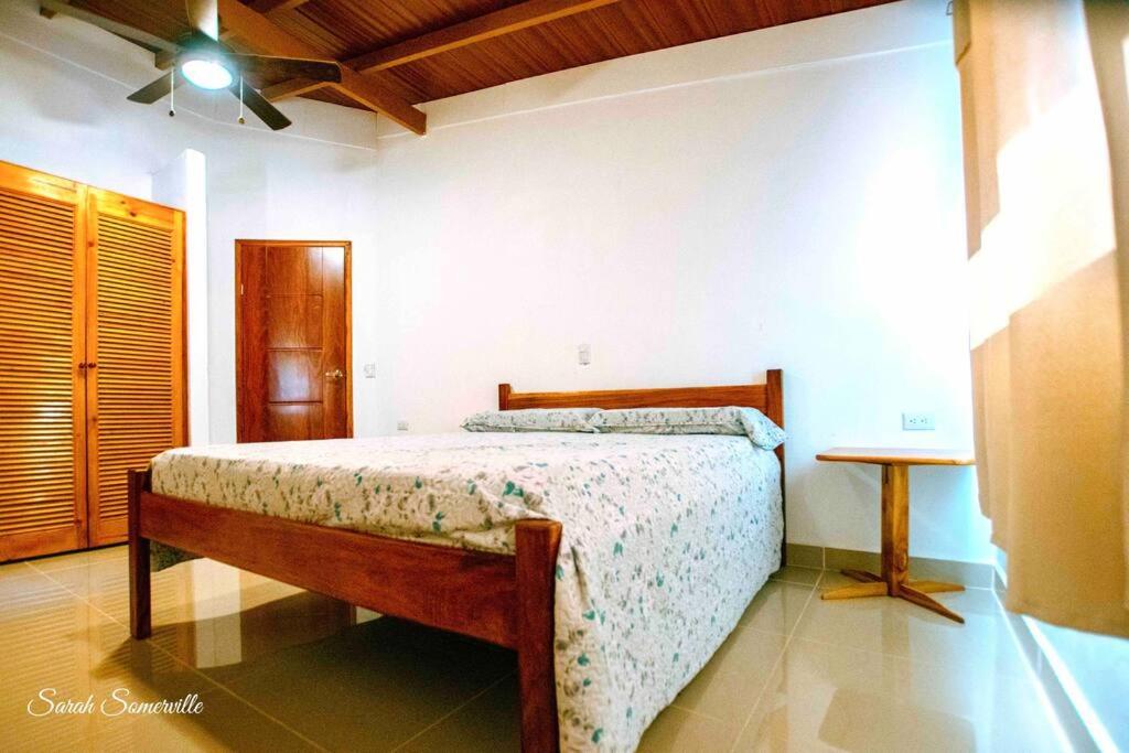 Gorgeous, LARGE, peaceful! Perfect location!