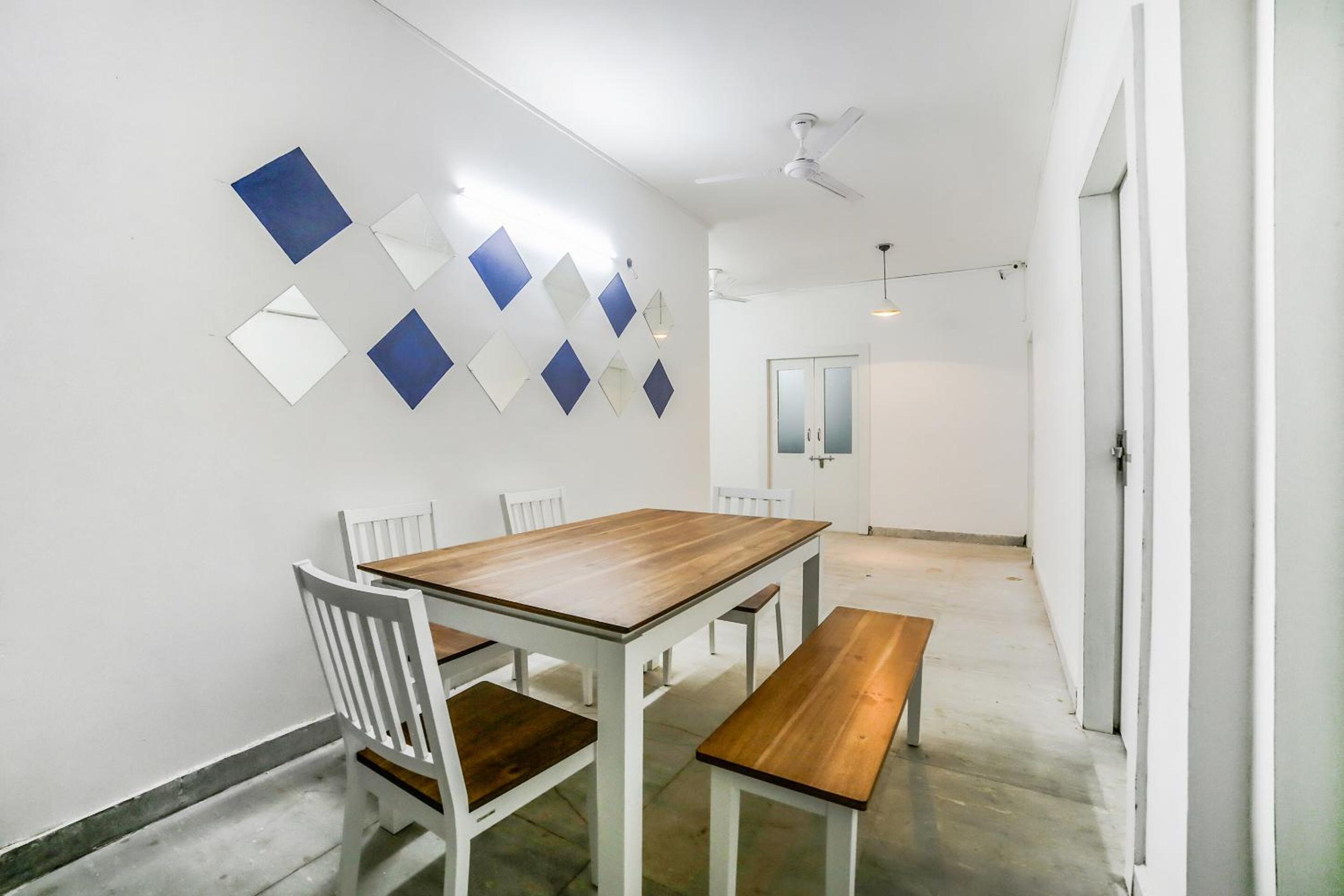Collection O Shejal Residency