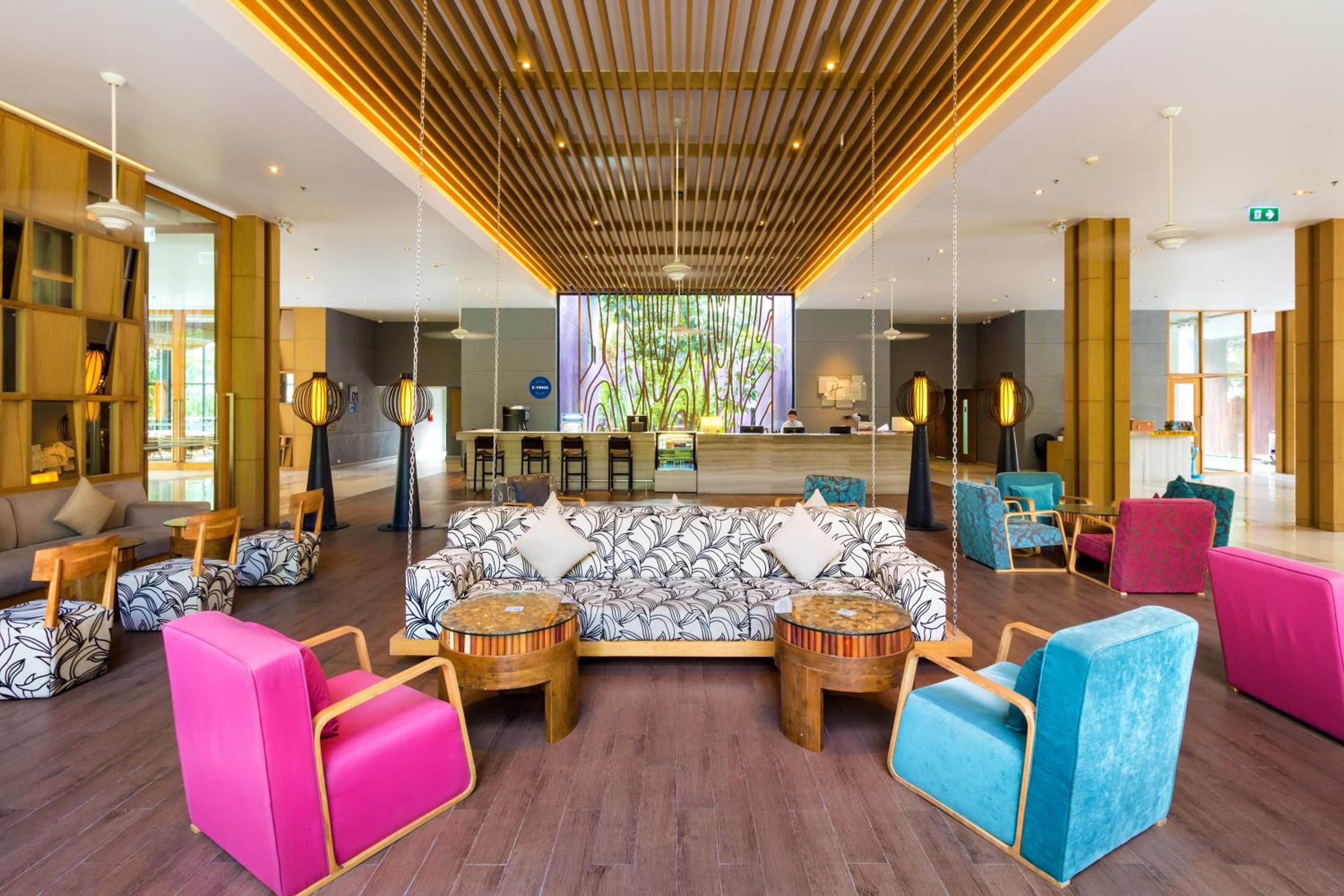 Holiday Inn Express Phuket Patong Beach Central by IHG
