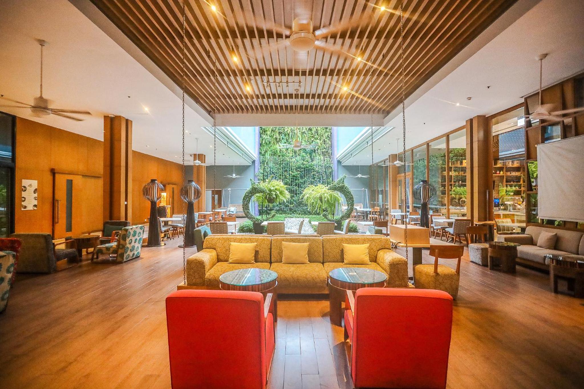 Holiday Inn Express Phuket Patong Beach Central by IHG