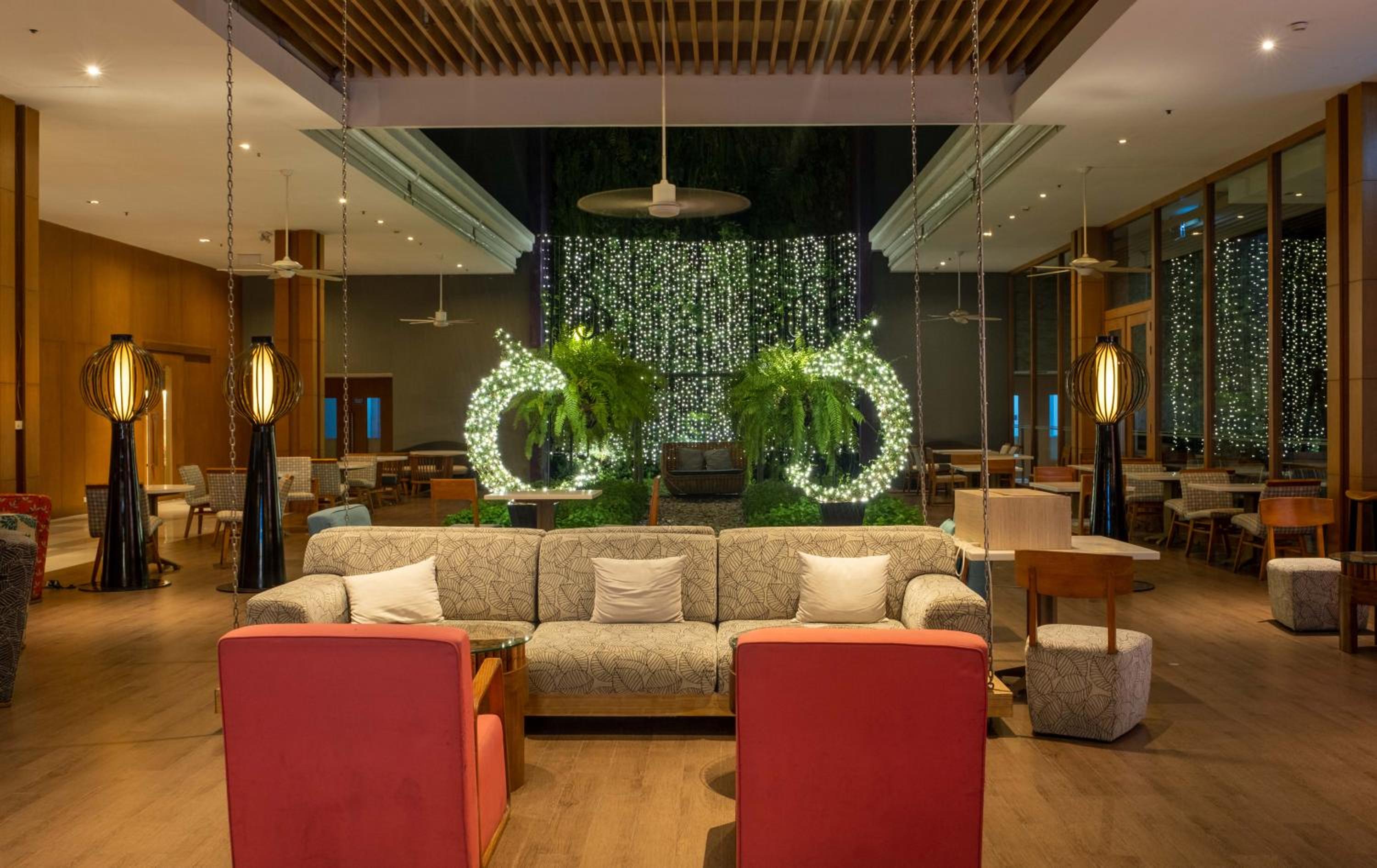 Holiday Inn Express Phuket Patong Beach Central by IHG