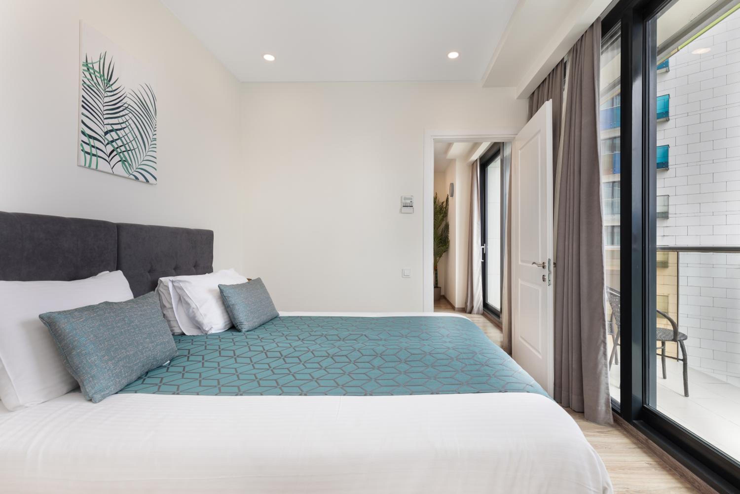 Bellevue Residence Suites