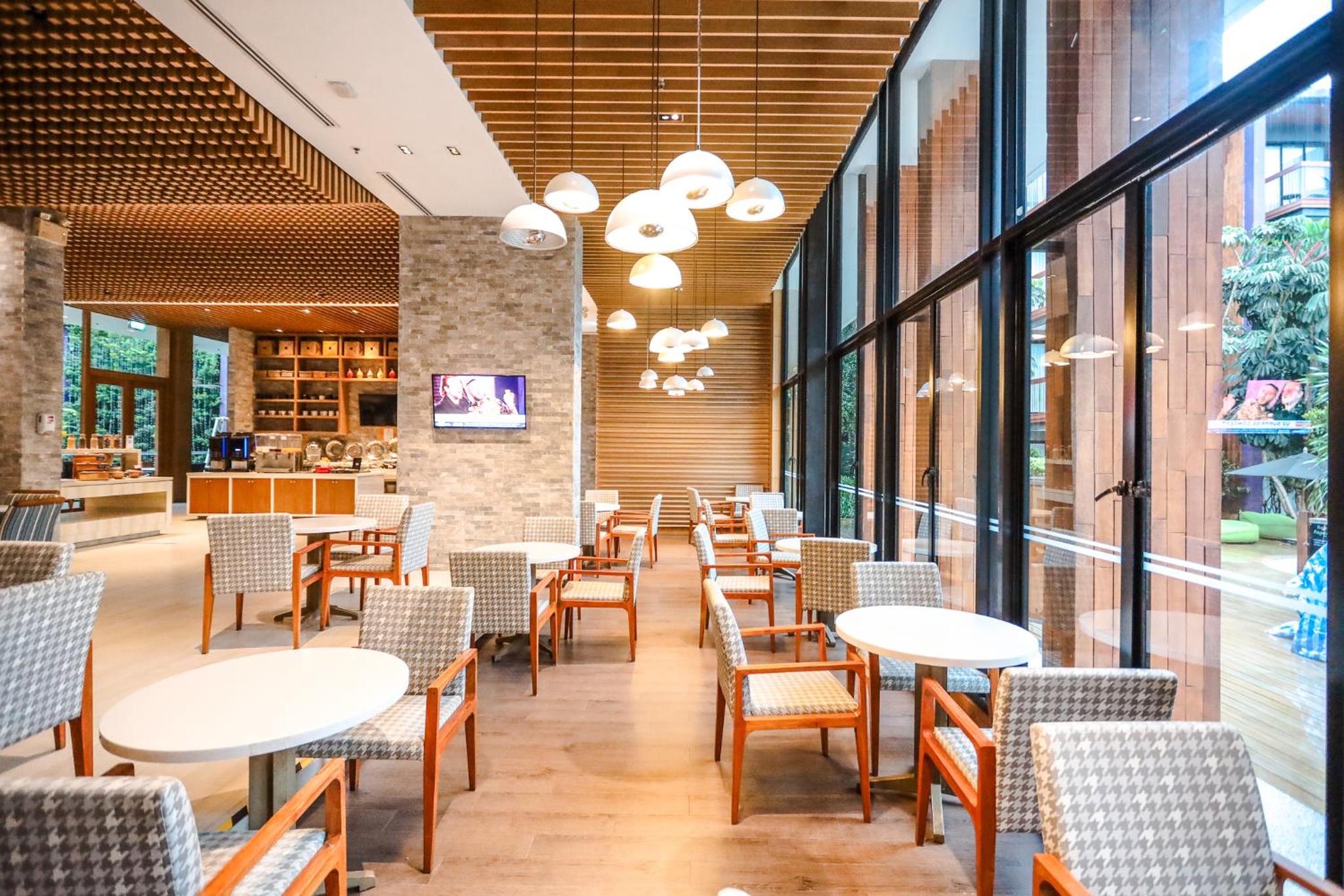 Holiday Inn Express Phuket Patong Beach Central by IHG
