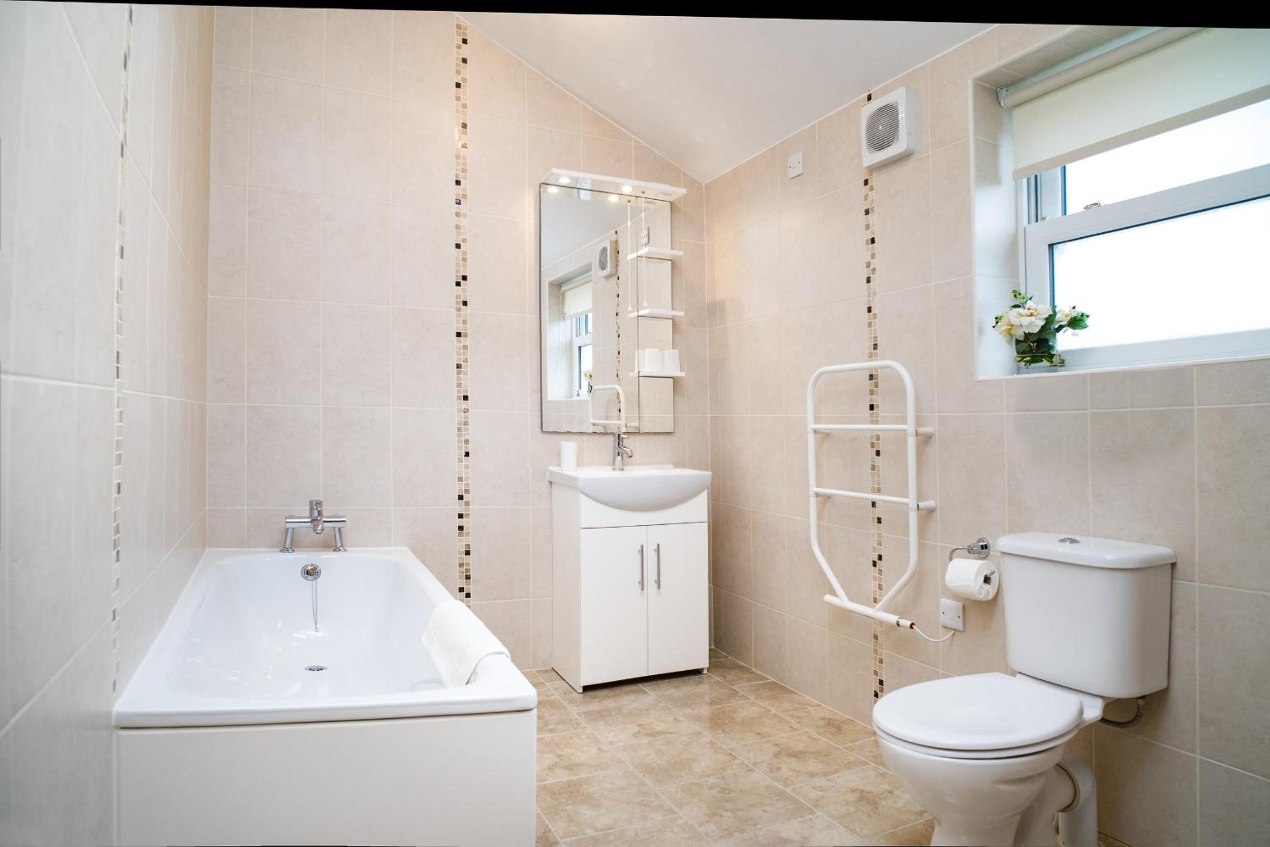 Hirwaun Cottage Cenarth view 5