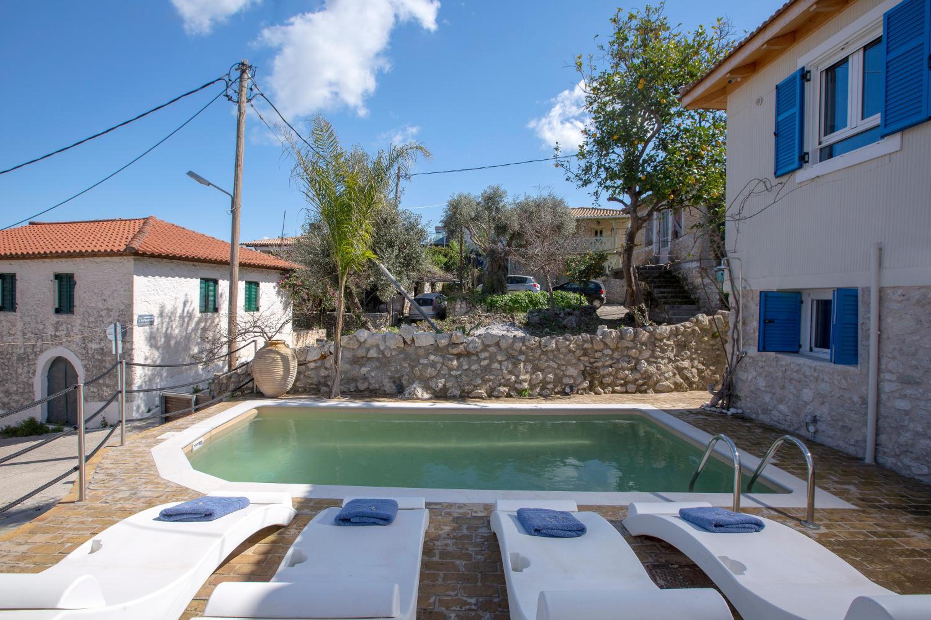 MarkEm Village House
