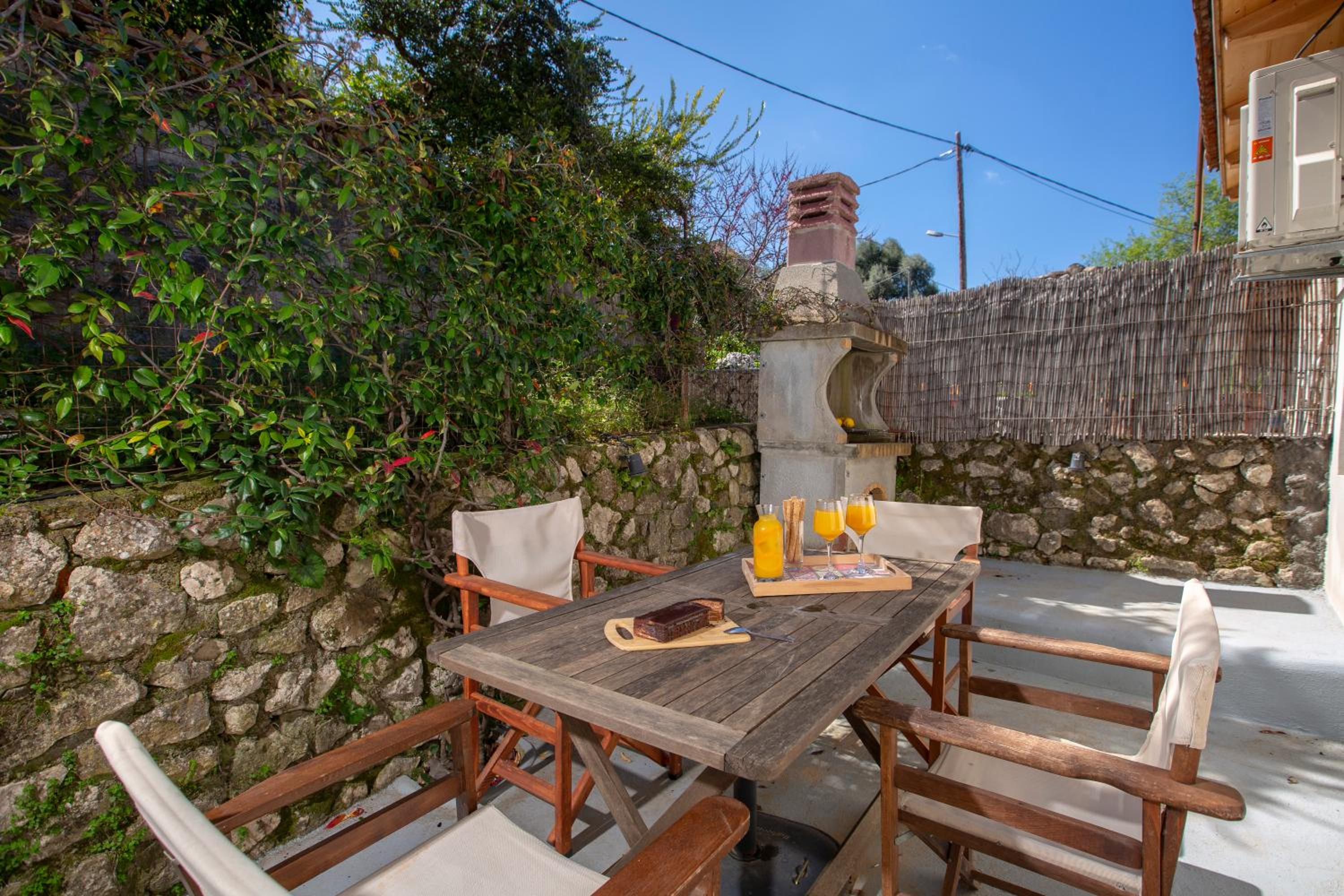 MarkEm Village House