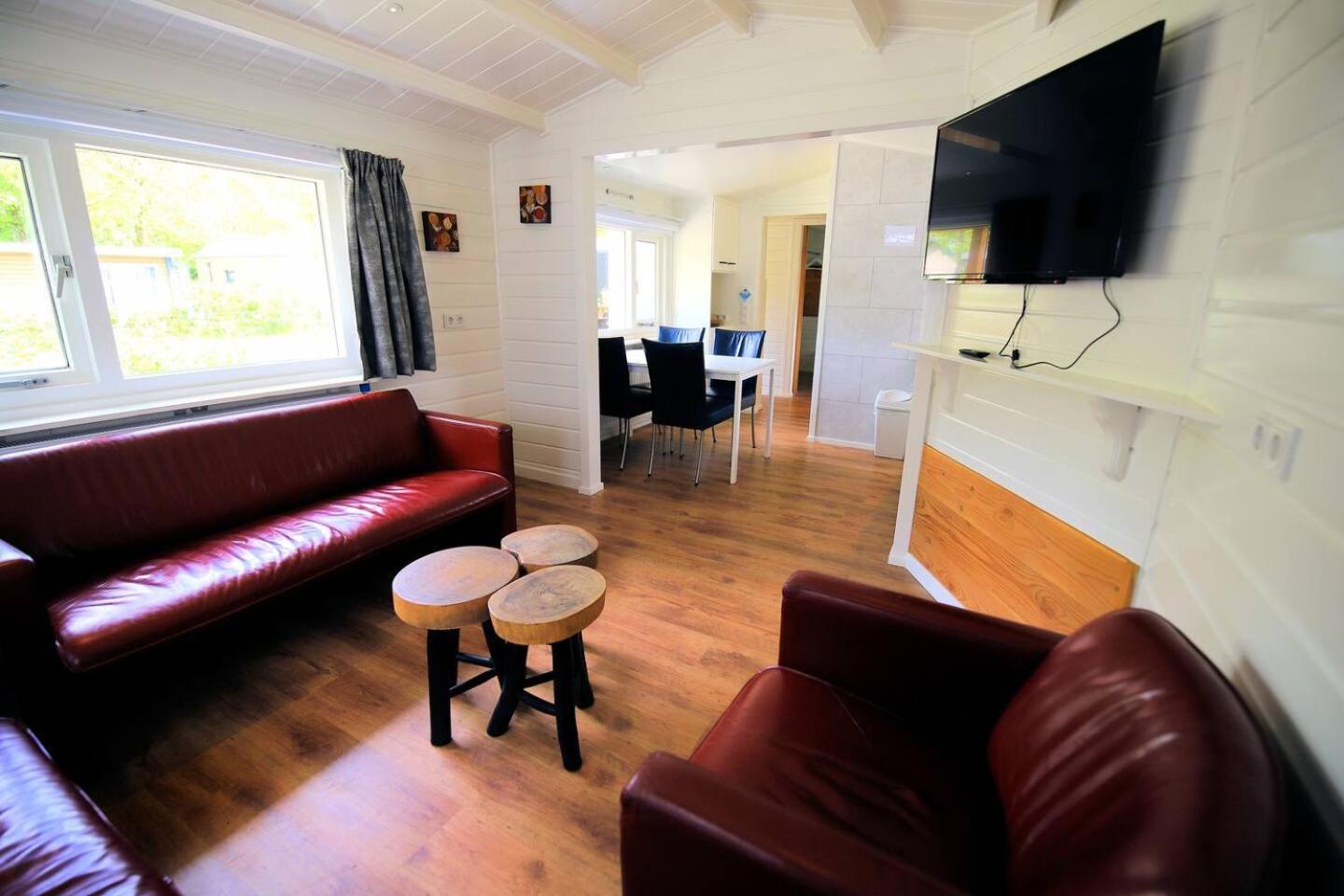 Zeer ruim 6-persoons vakantiehuis met overdekte veranda view 2