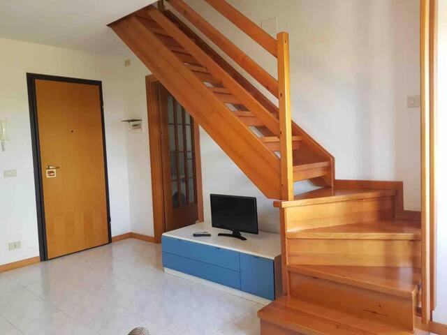 Apartment with Terrace & free parking - 3 Minutes from beach view 5