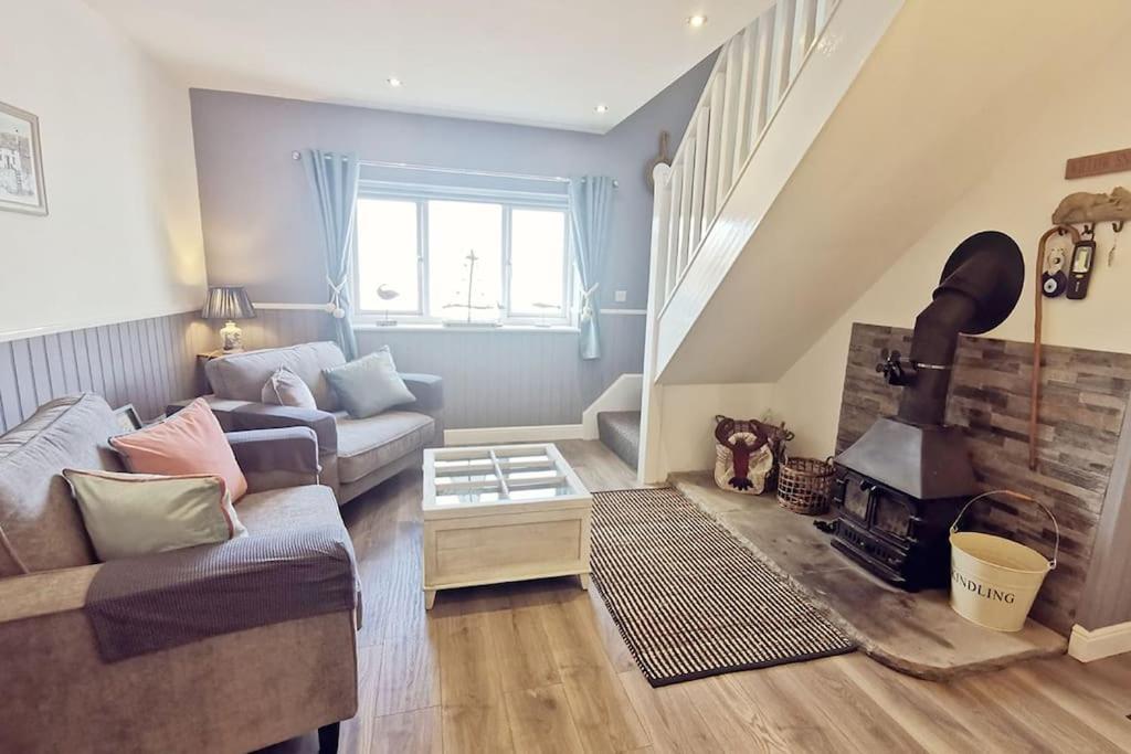 WILLOW SNUG - Trearddur Bay COSY apartment view 5