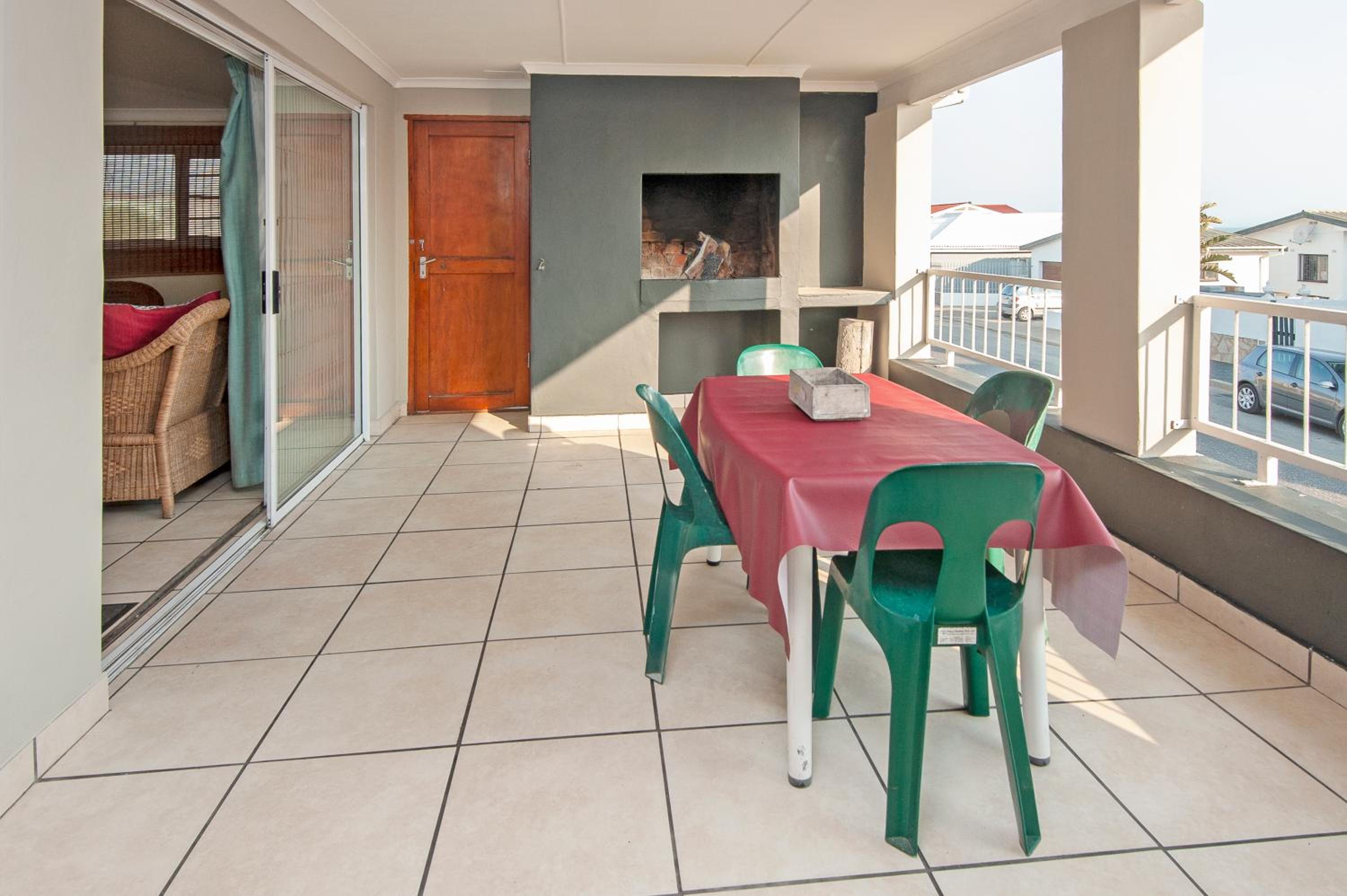 Seabreeze Apartments view 2