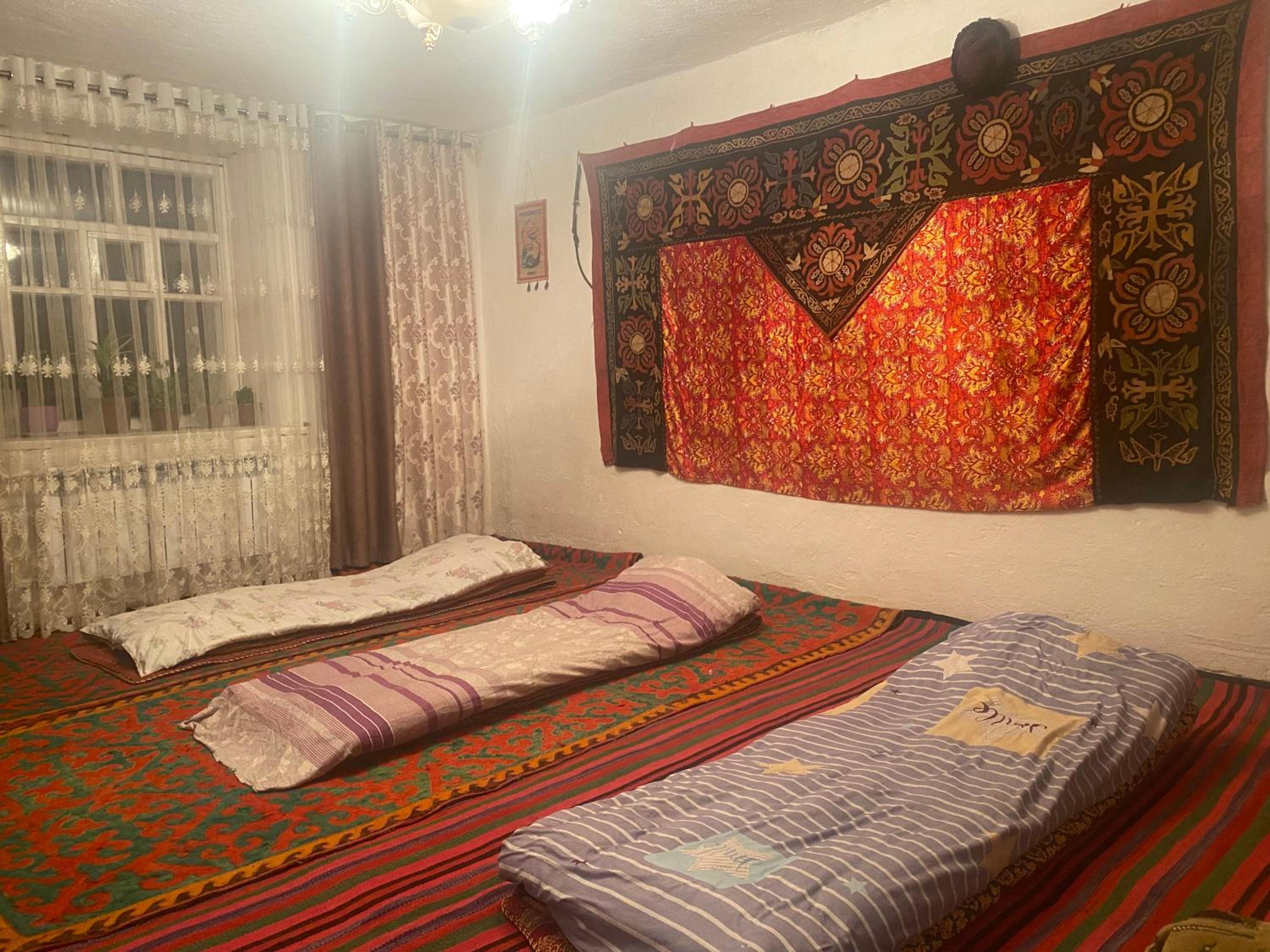 Guest House Aitunuk view 4