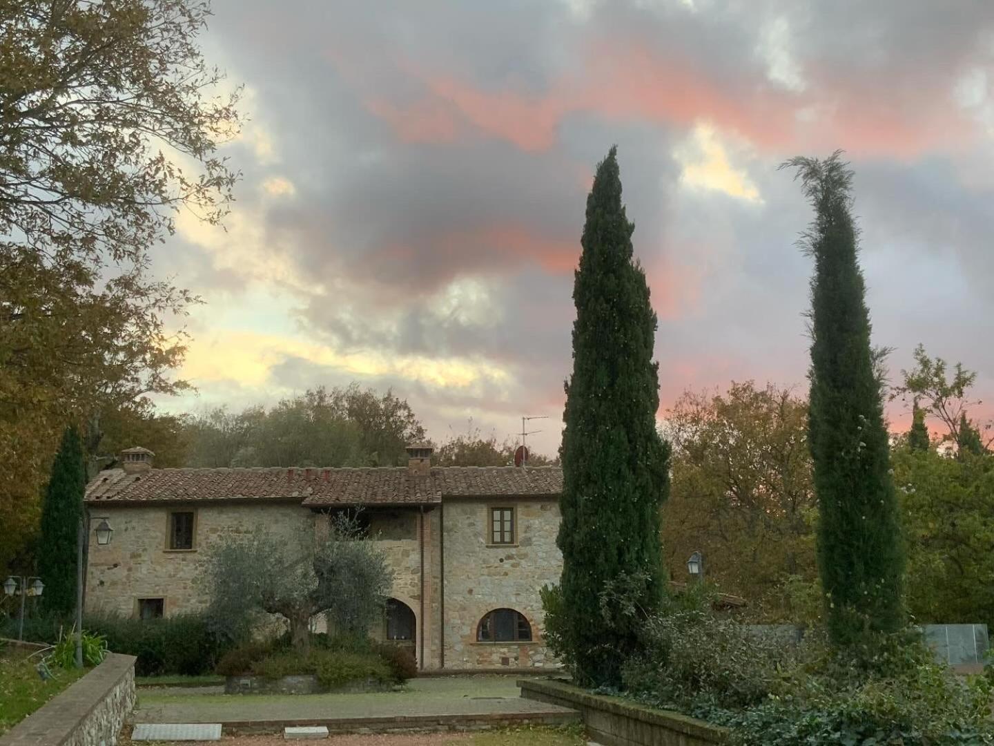 Villa Le Polle di Meletro - Exclusive Tuscan Villa with Private Pool & Panoramic Glass Sauna