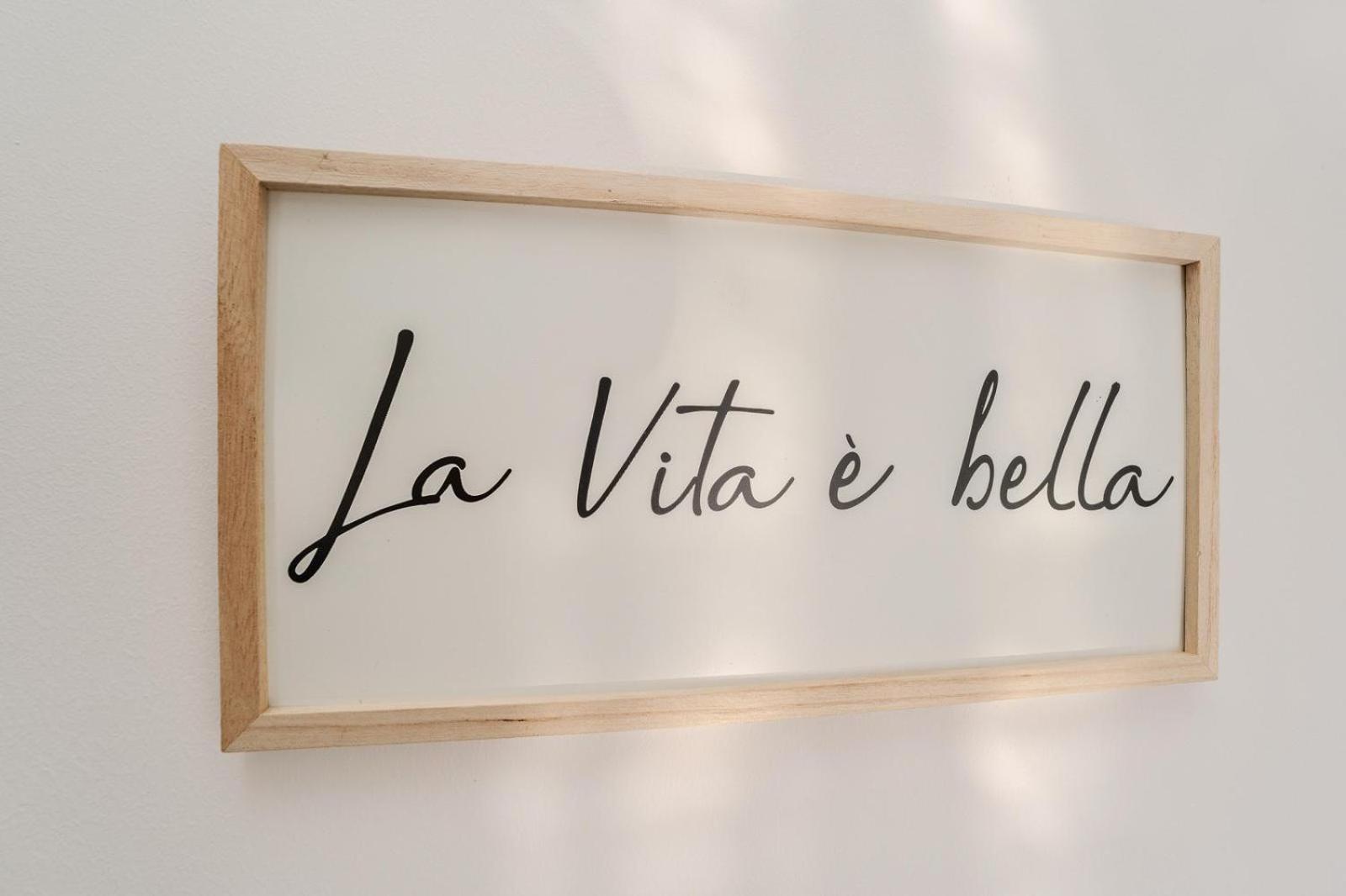 La Vita e bella