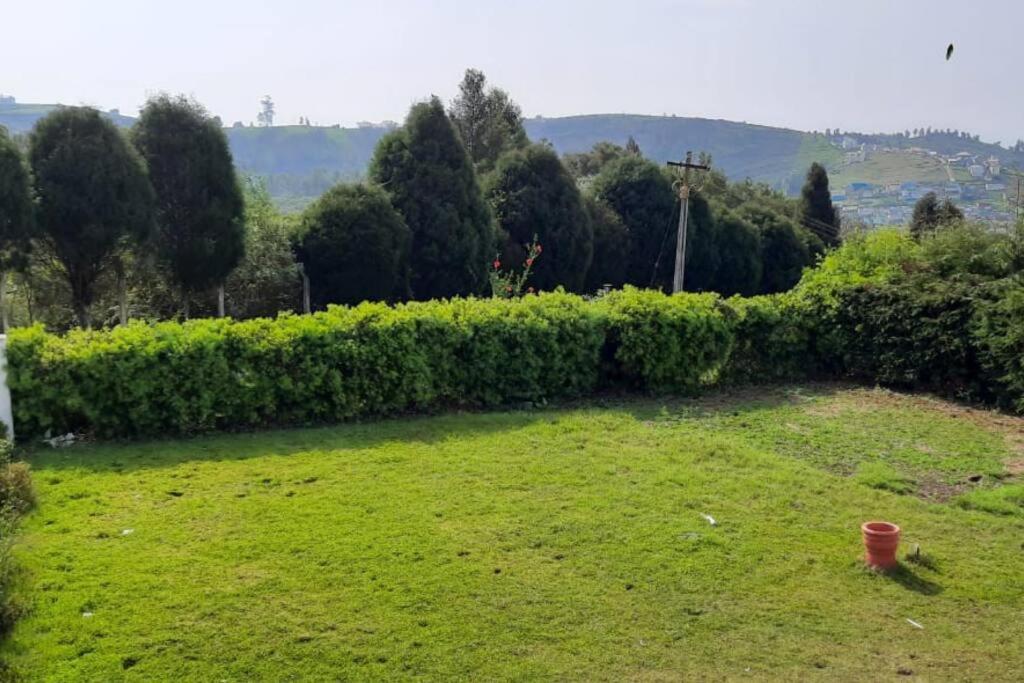 Mountain Top Holidays Home, Ooty