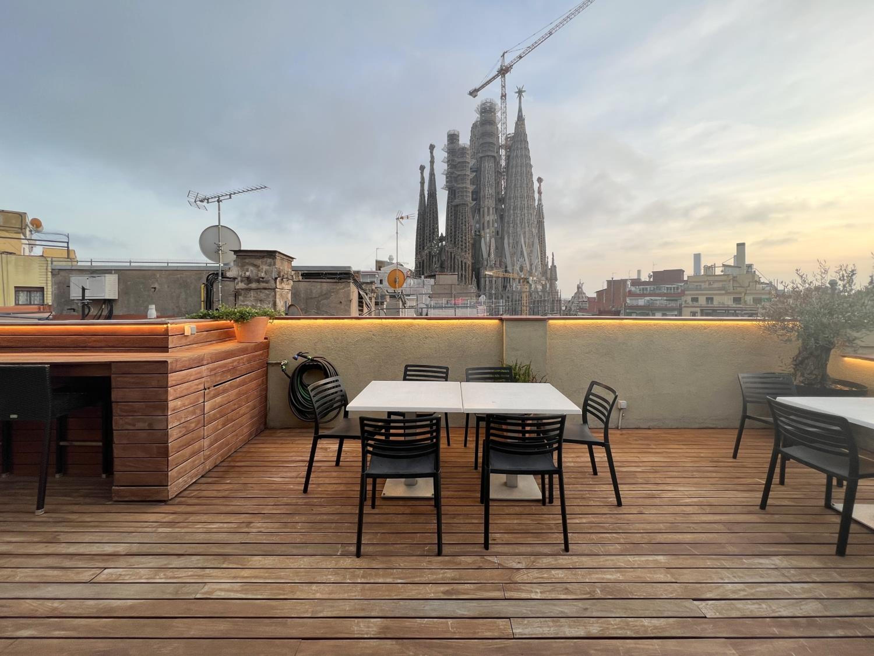 Enjoybcn Gaudi Apartments