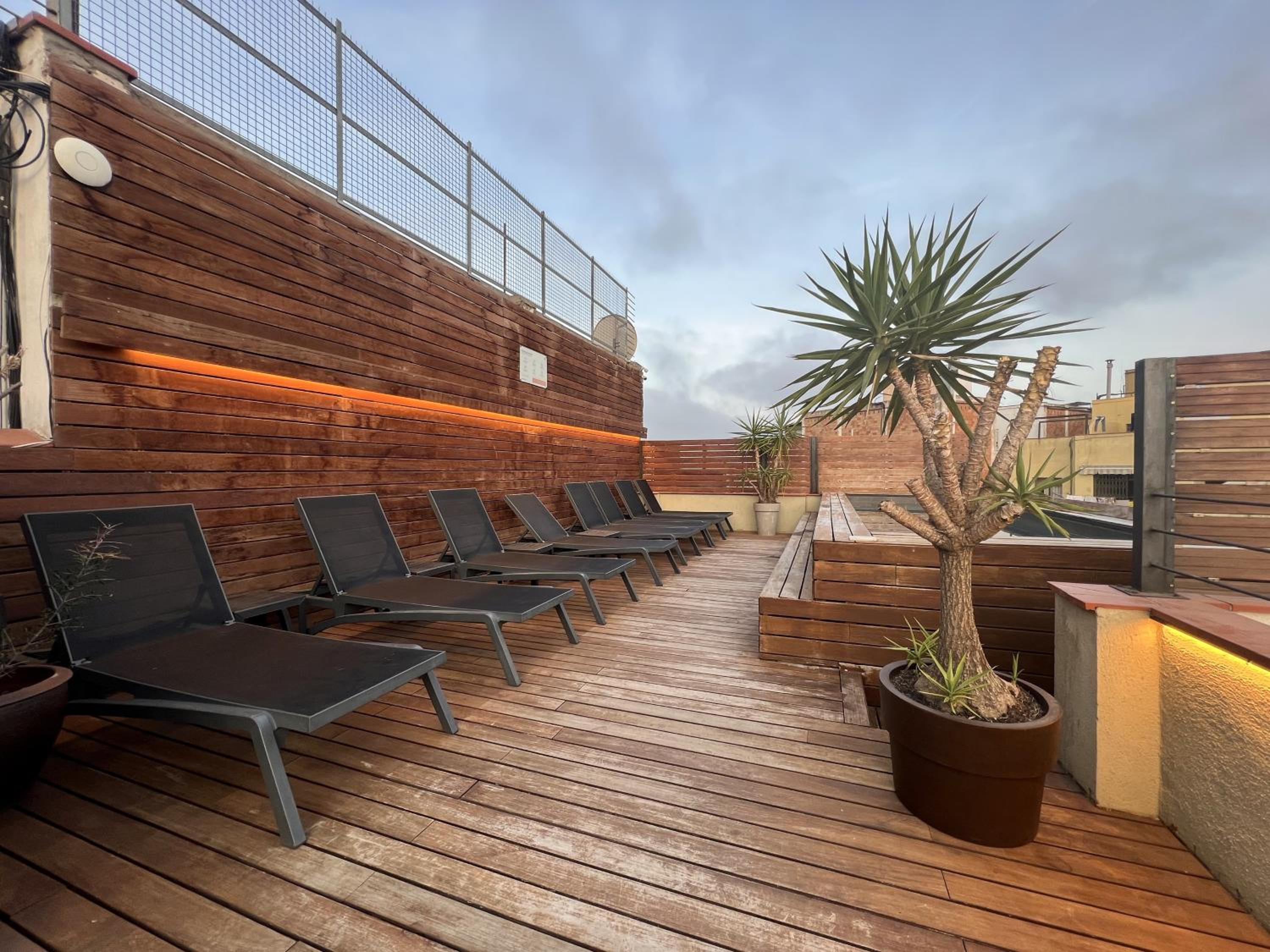 Enjoybcn Gaudi Apartments