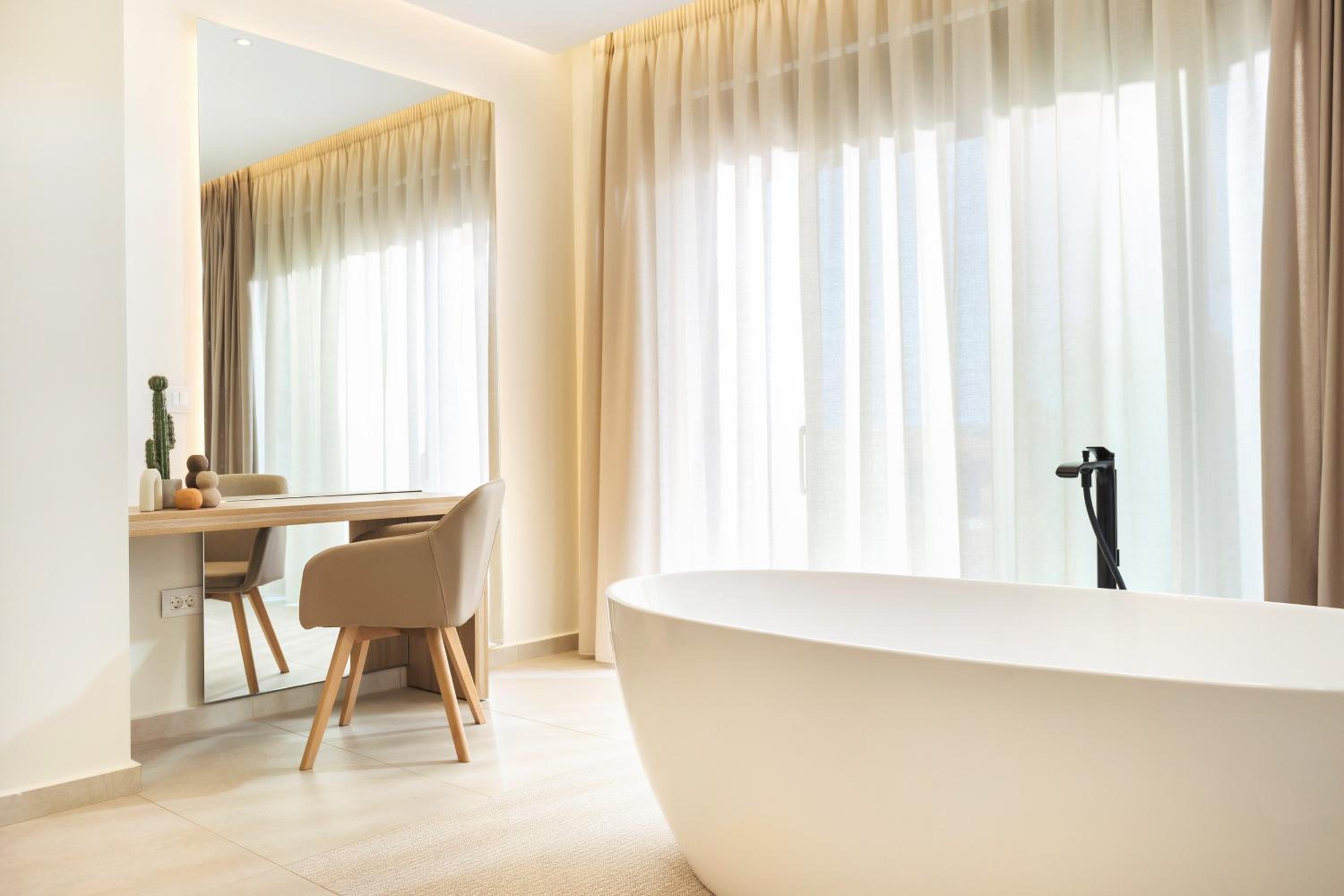 Mamfredas Luxury Residence