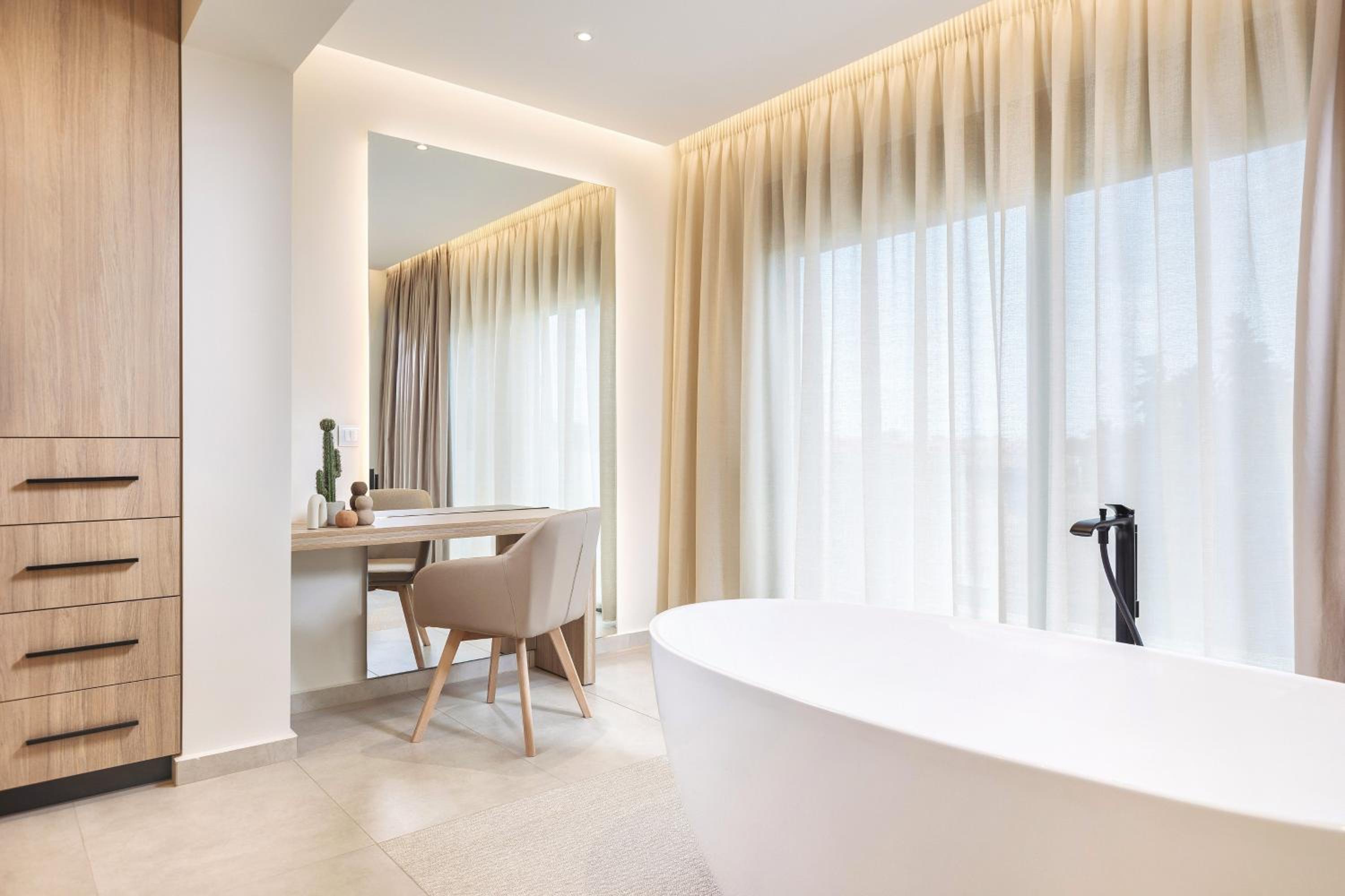 Mamfredas Luxury Residence