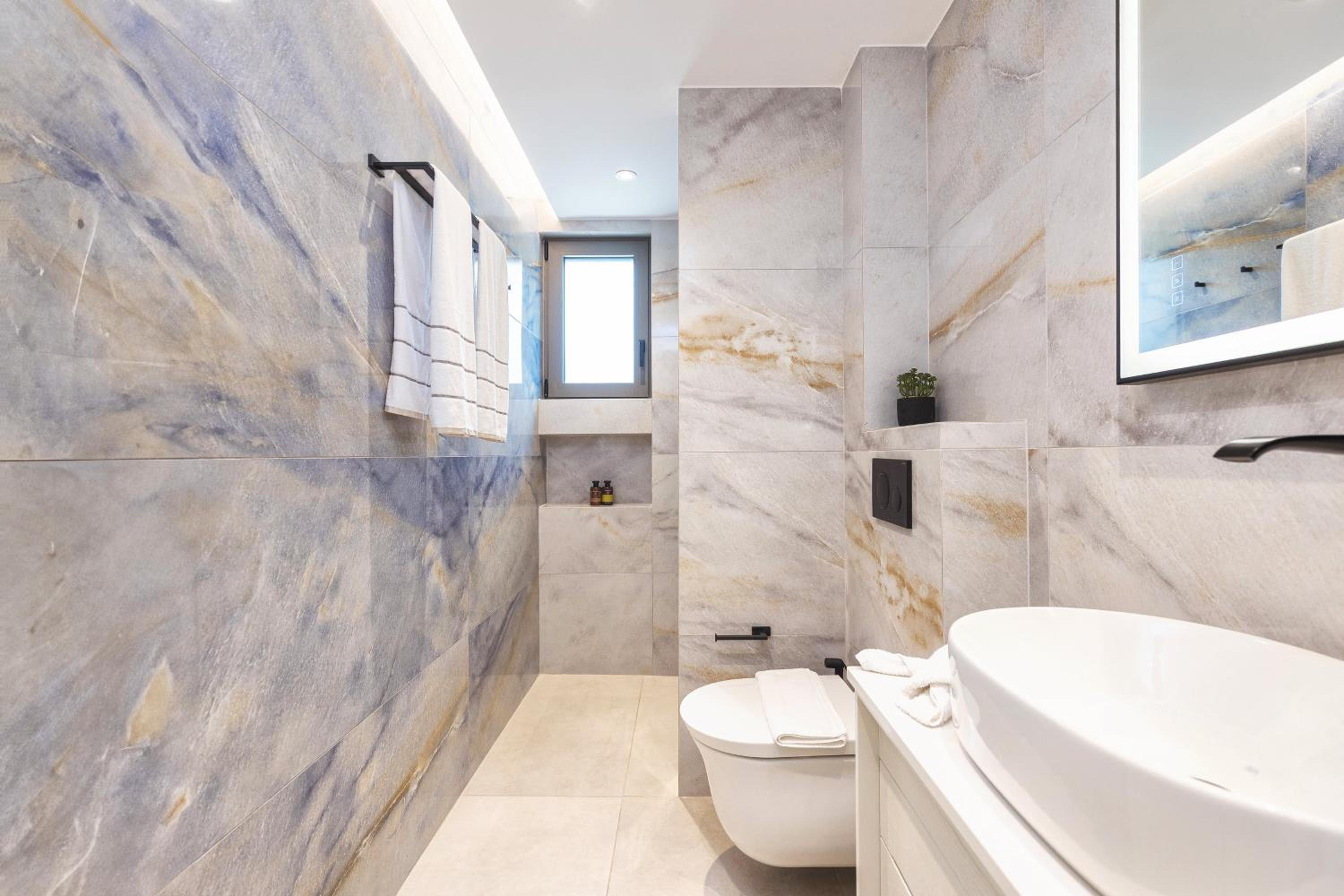 Mamfredas Luxury Residence
