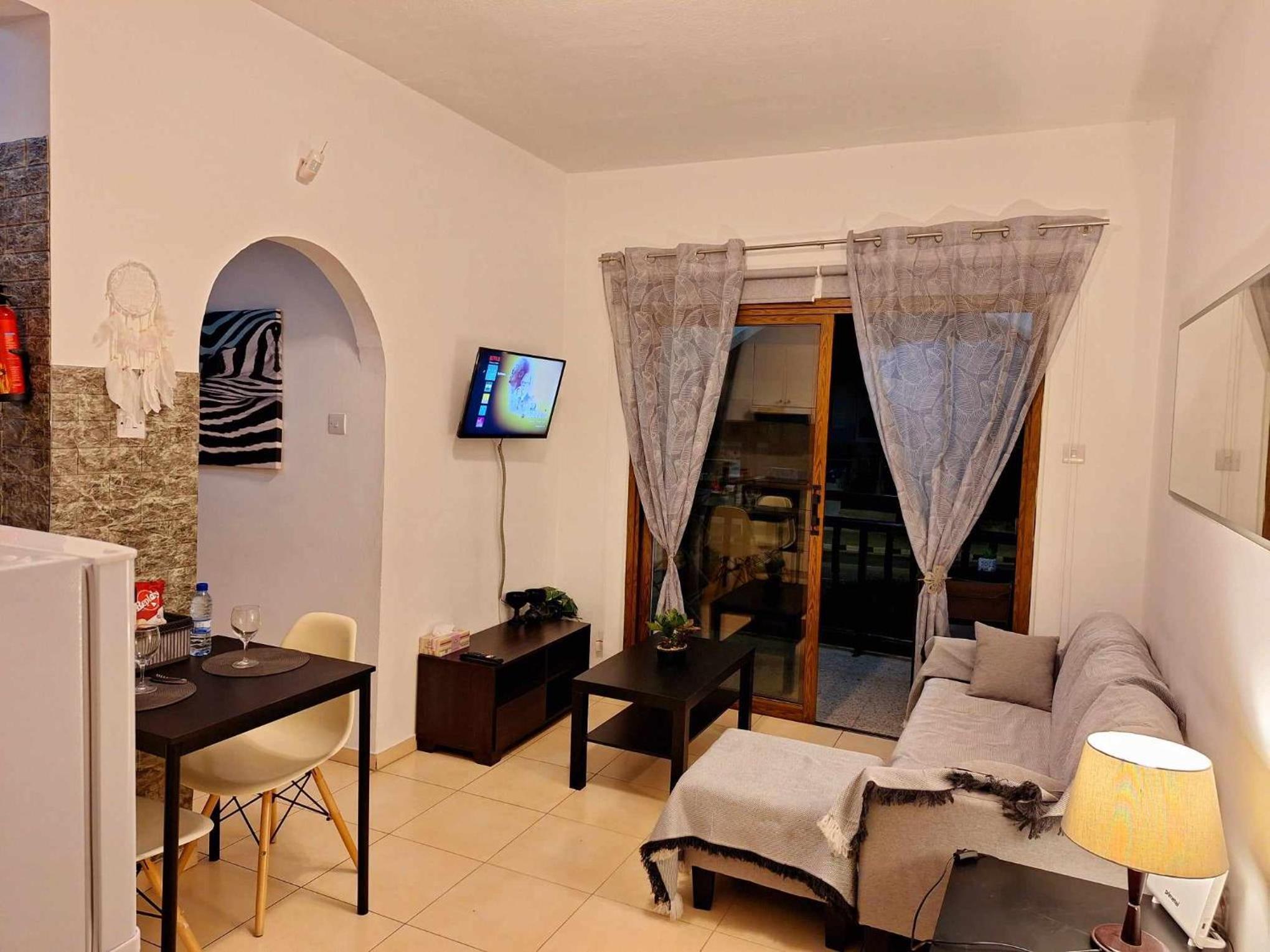 Kato Paphos Apt 400m To The Beach view 4