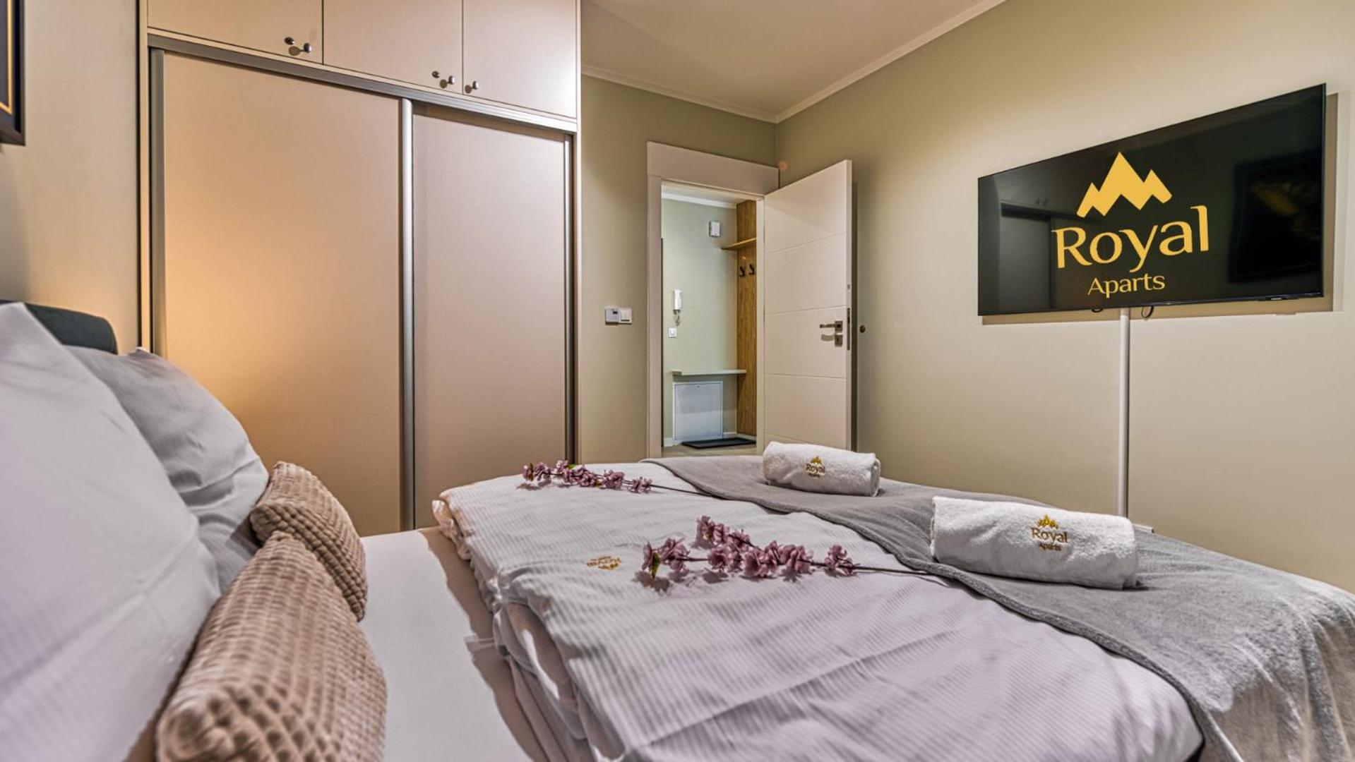 Apartamenty z basenem i saunami STONE HILL RESORT II VIP Centrum by Royal Aparts