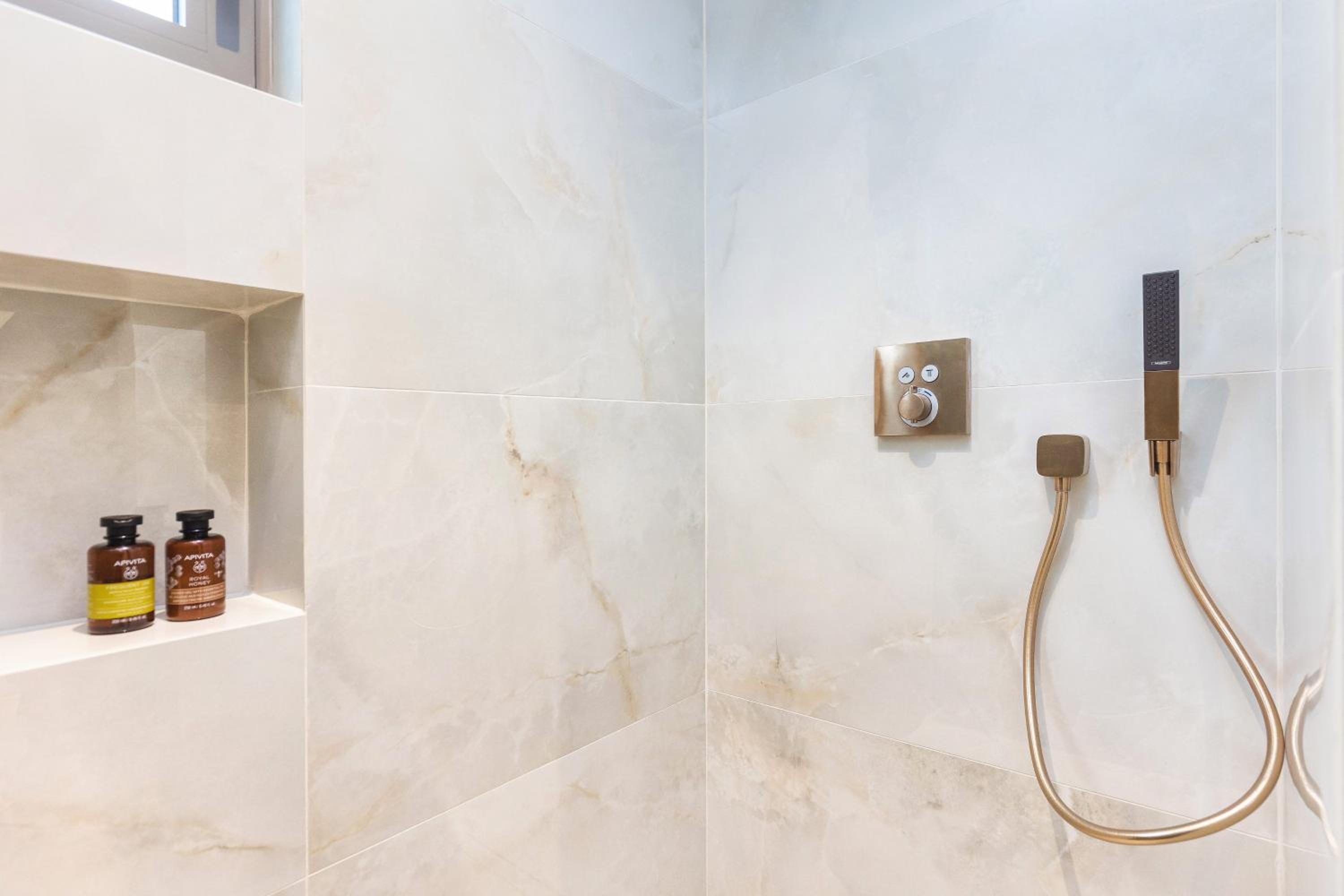 Mamfredas Luxury Residence